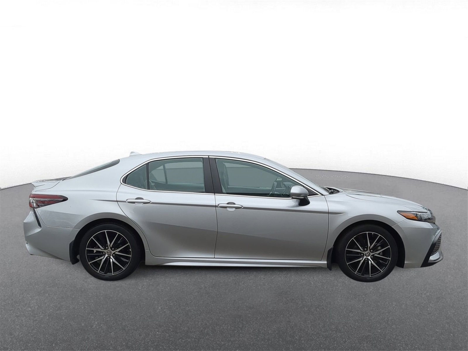 Thumbnail: 2023 Toyota Camry - 9