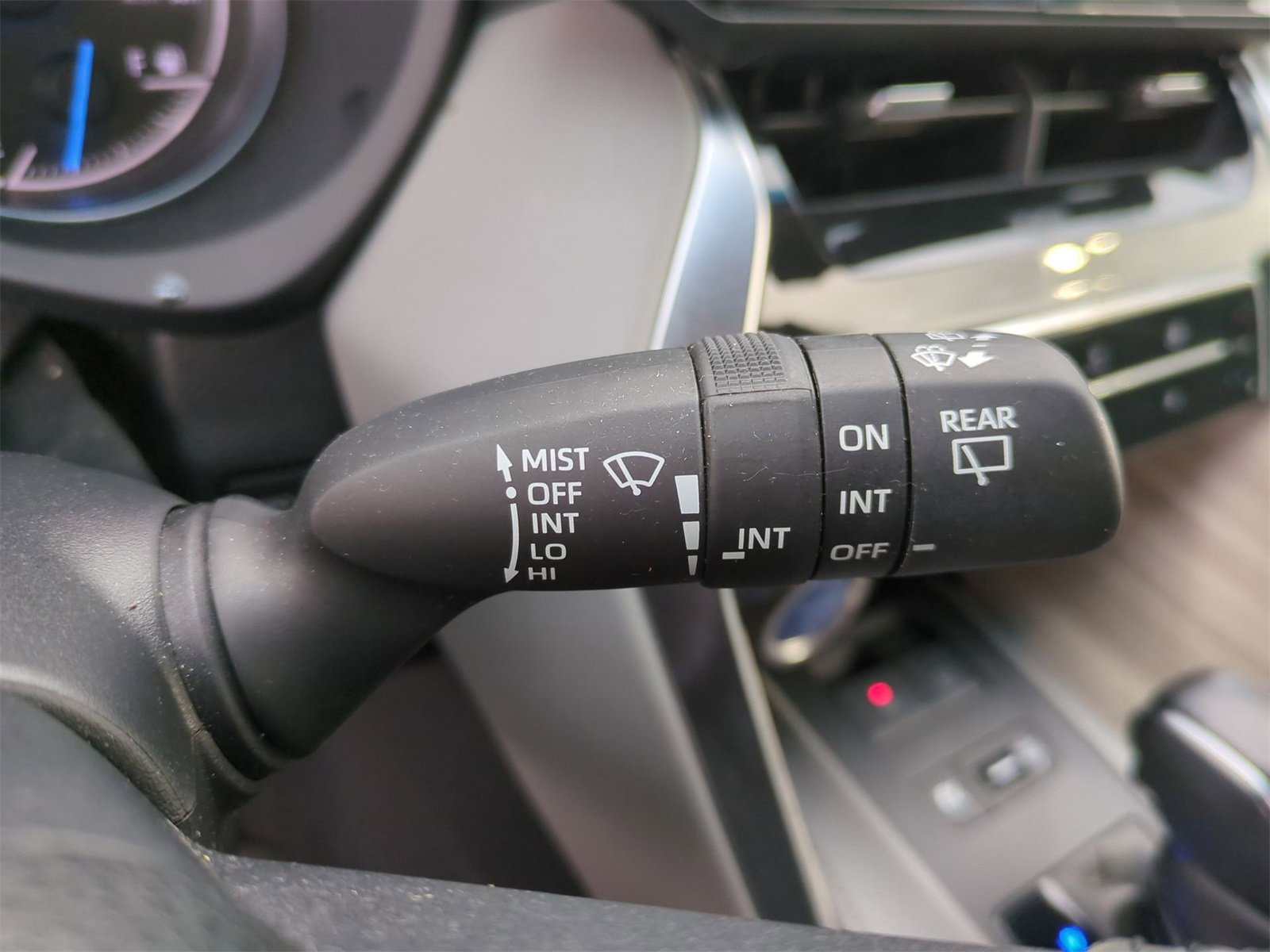 Thumbnail: 2022 Toyota Venza - 24