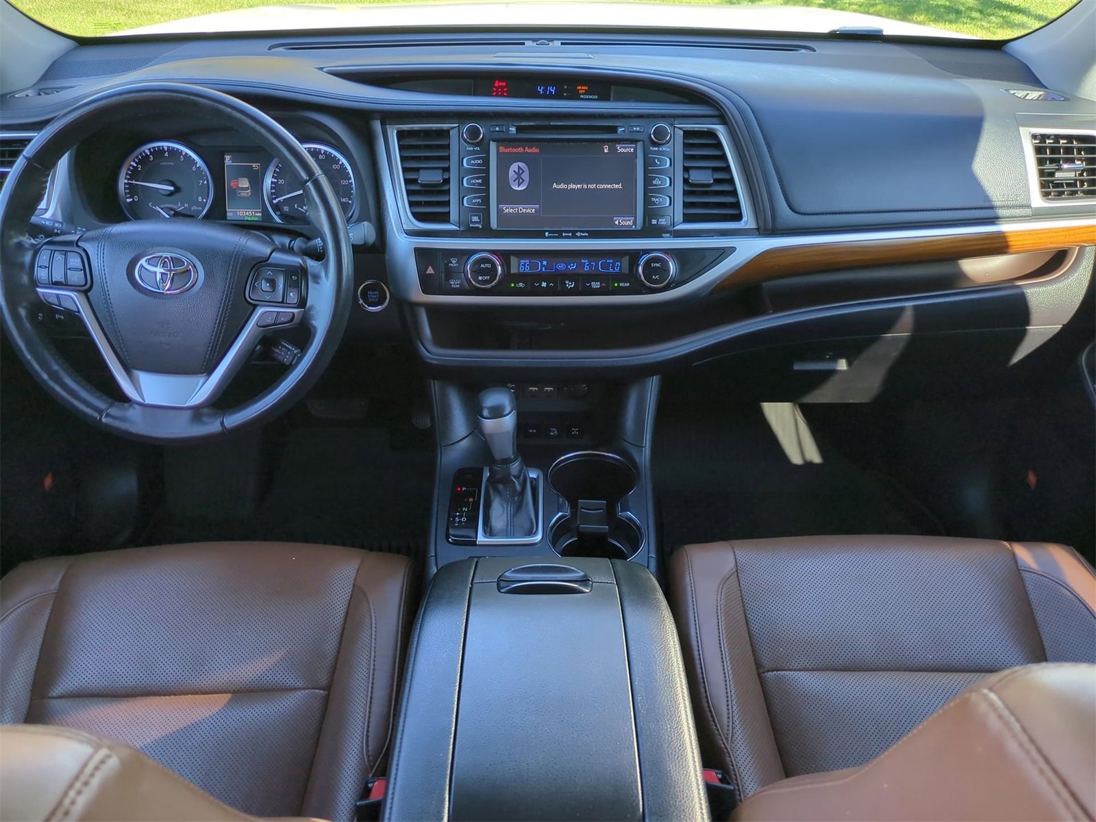 Thumbnail: 2019 Toyota Highlander - 15