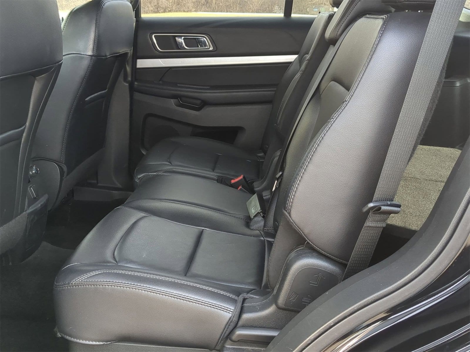 Thumbnail: 2017 Ford Explorer - 26