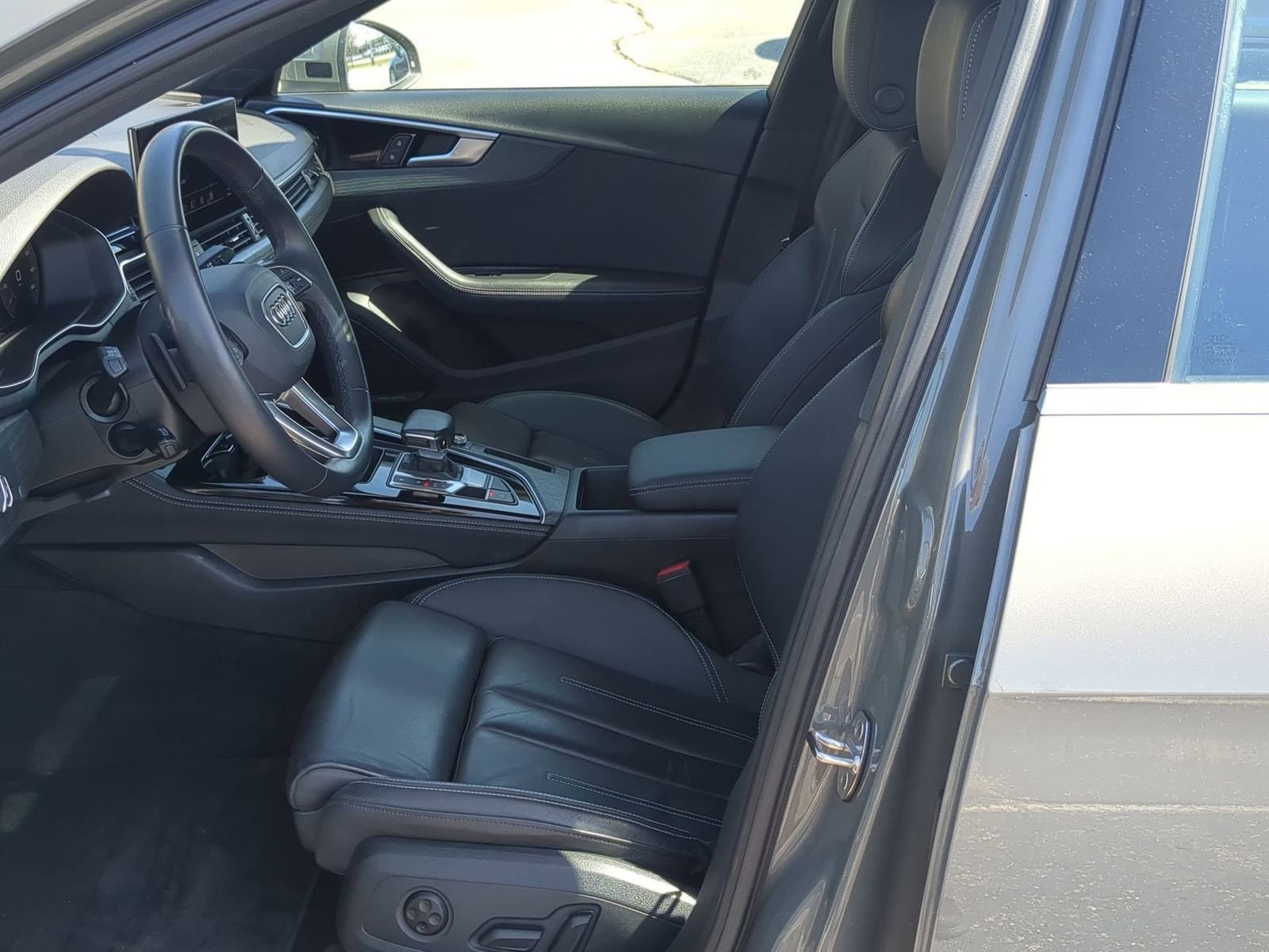 Thumbnail: 2023 Audi A4 - 16