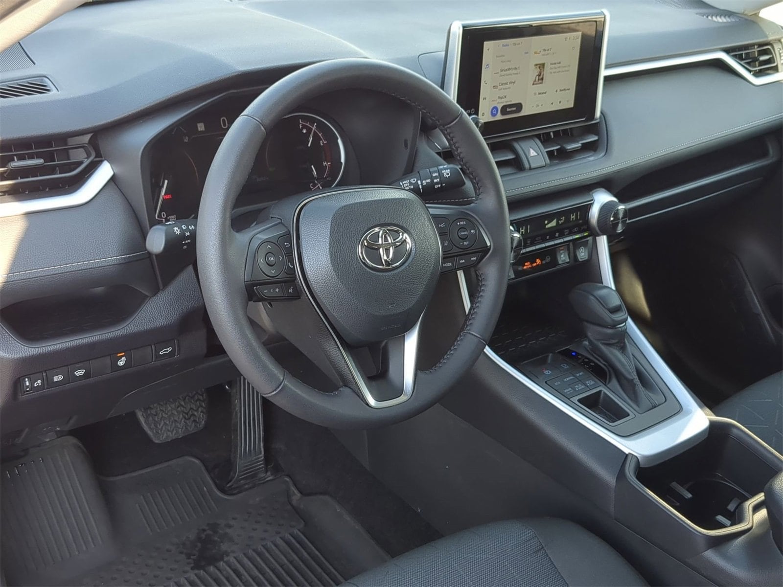 Thumbnail: 2025 Toyota RAV4 - 10