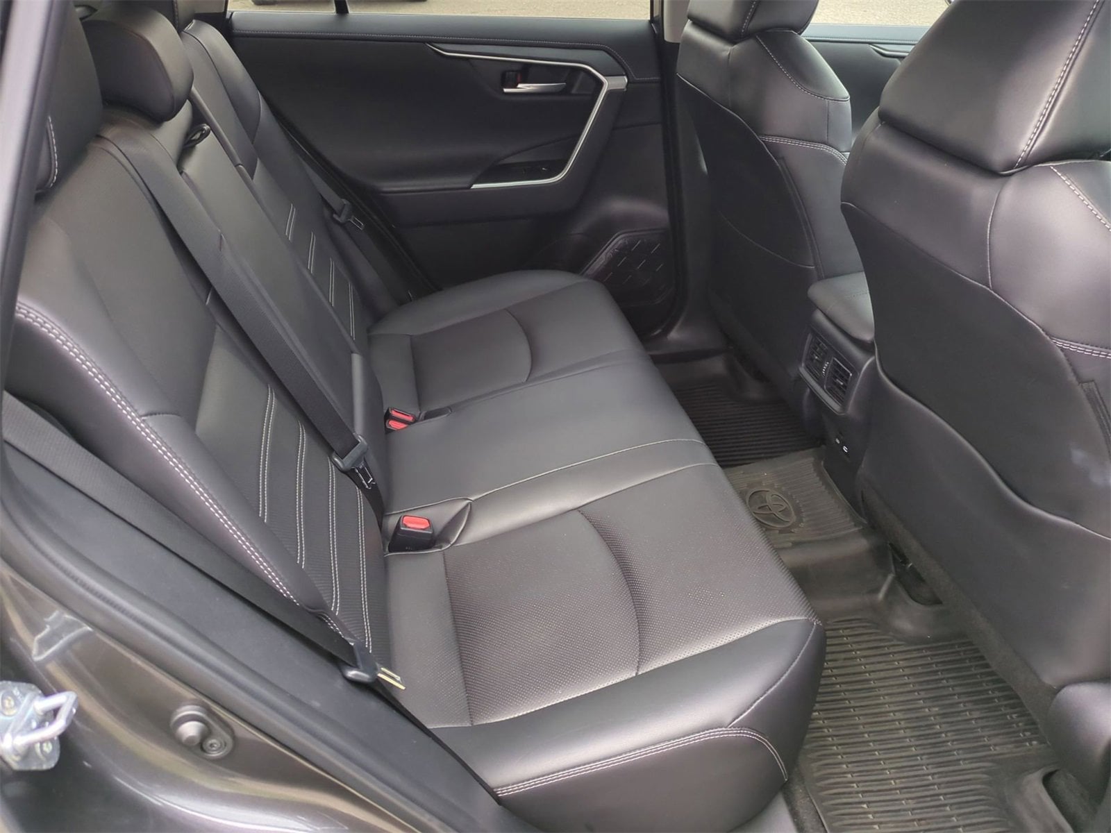 Thumbnail: 2024 Toyota RAV4 - 21