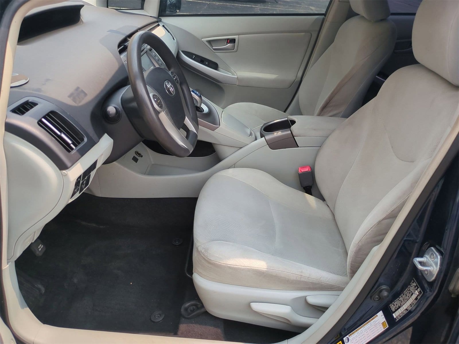 Thumbnail: 2013 Toyota Prius - 15