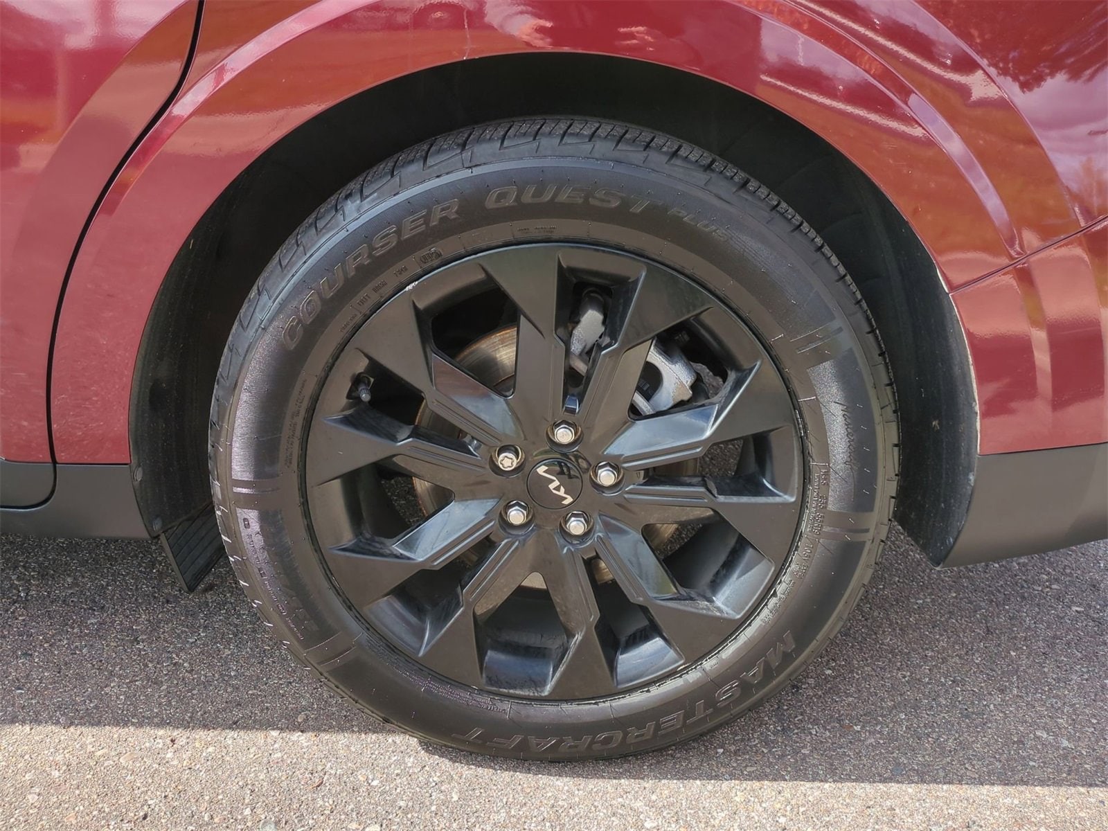 Thumbnail: 2023 Kia Carnival - 14