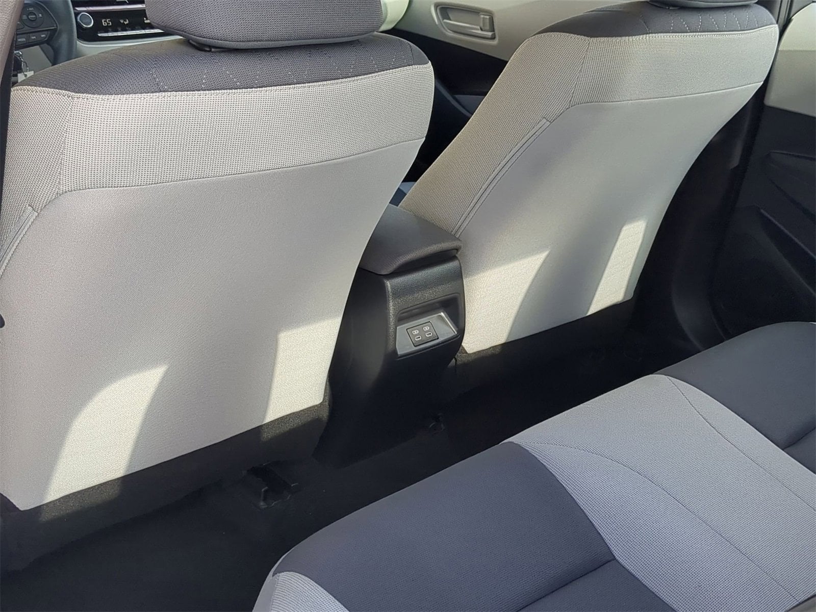 Thumbnail: 2025 Toyota Corolla - 24