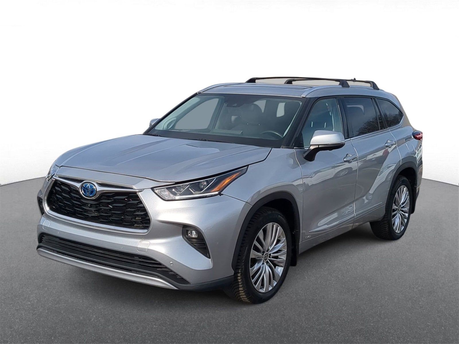 Thumbnail: 2023 Toyota Highlander - 4