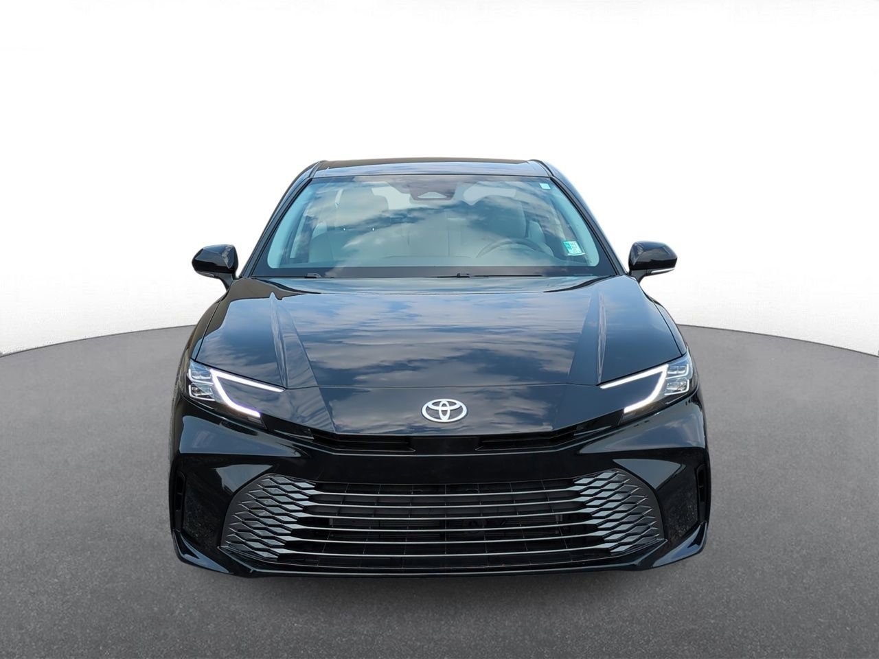 2025 Toyota Camry XLE photo 3