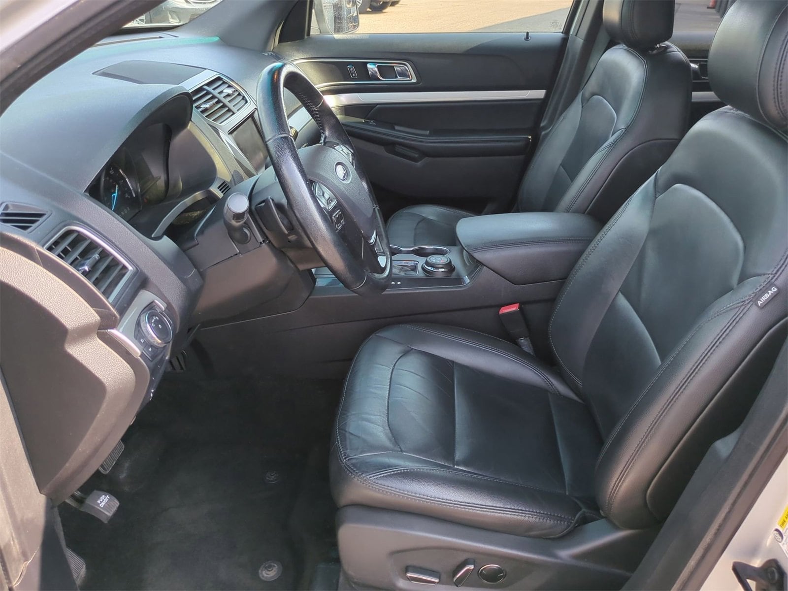Thumbnail: 2016 Ford Explorer - 14