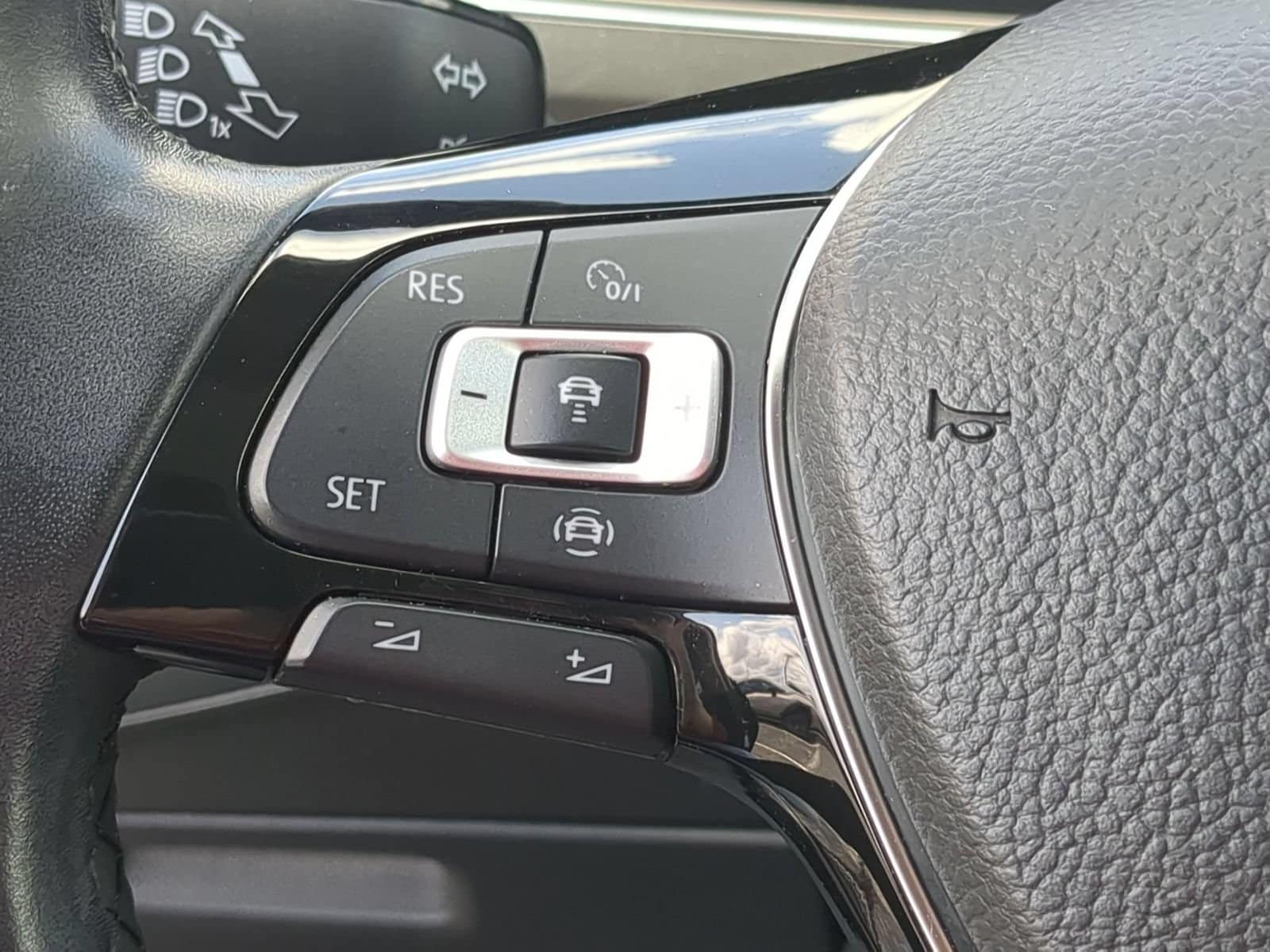Thumbnail: 2019 Volkswagen Tiguan - 23