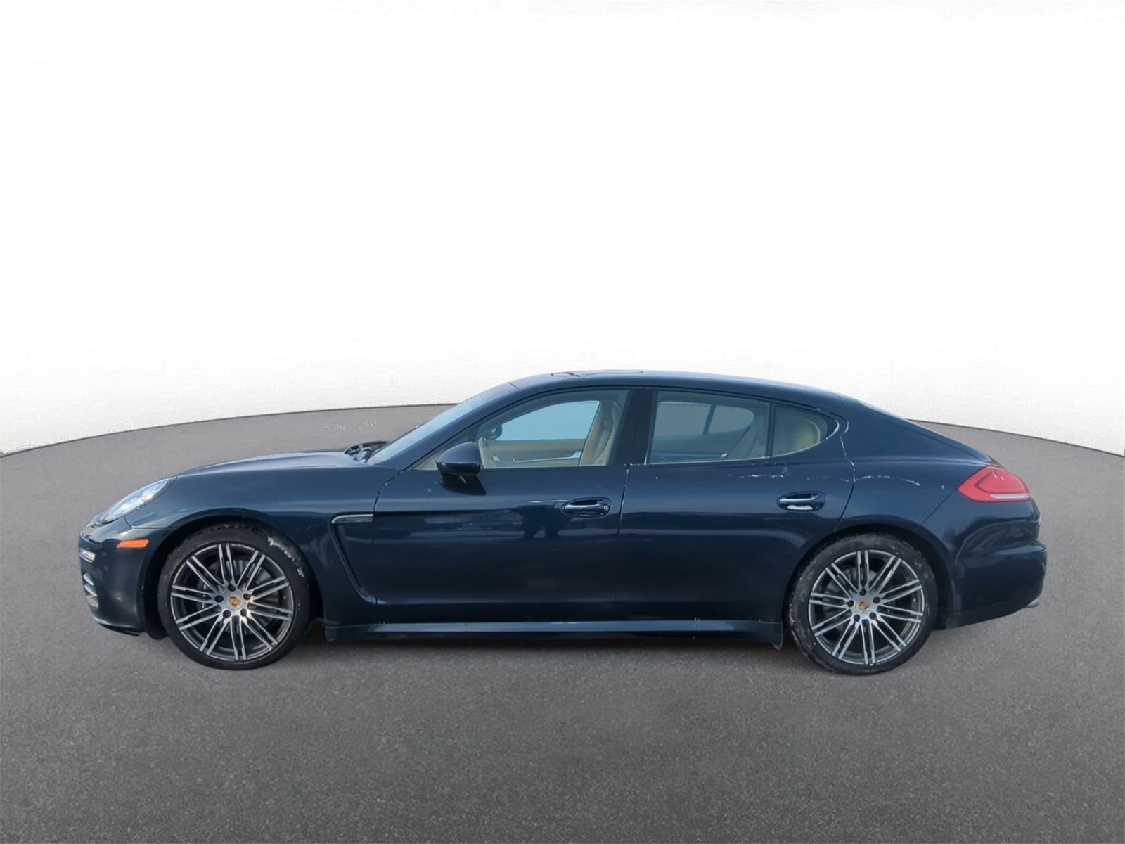 Thumbnail: 2015 Porsche Panamera - 5