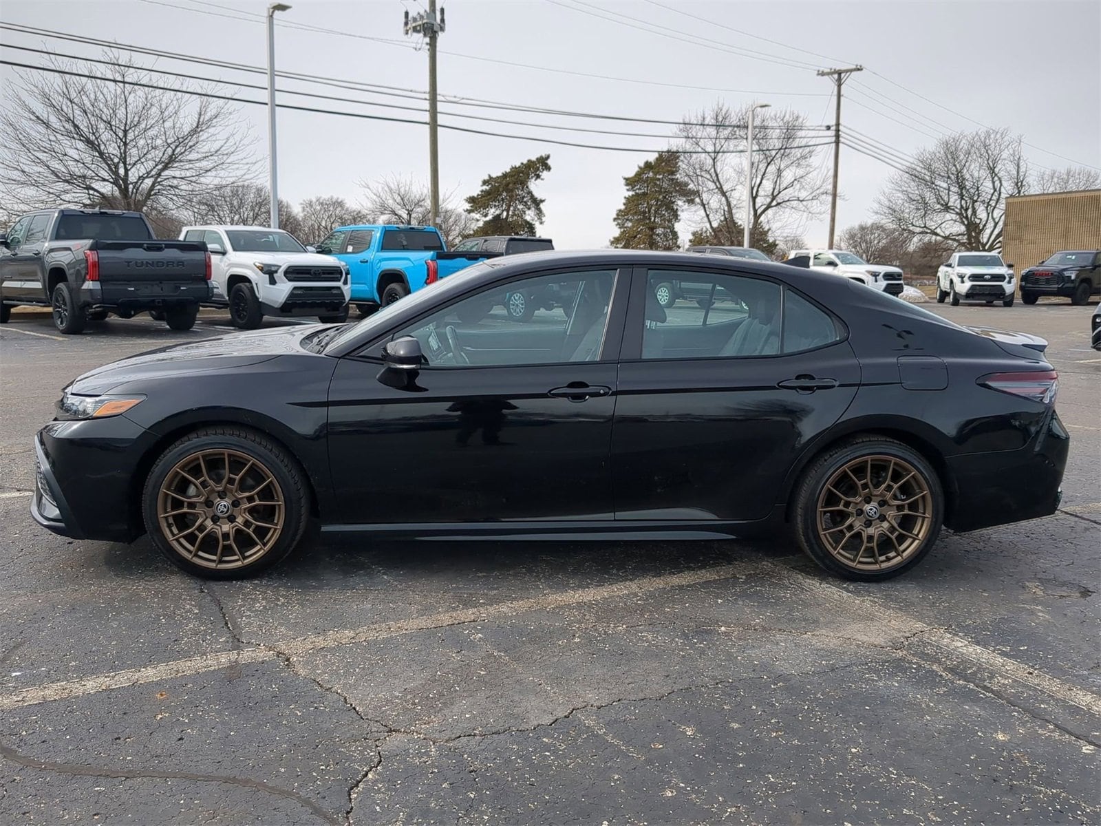 Thumbnail: 2023 Toyota Camry - 11