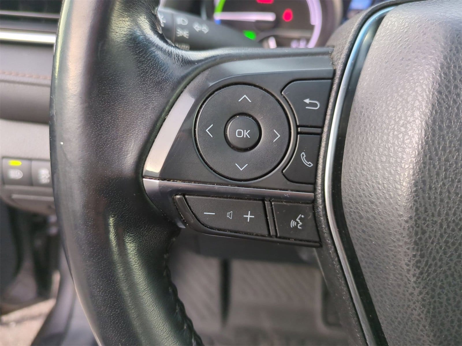 Thumbnail: 2018 Toyota Camry - 23