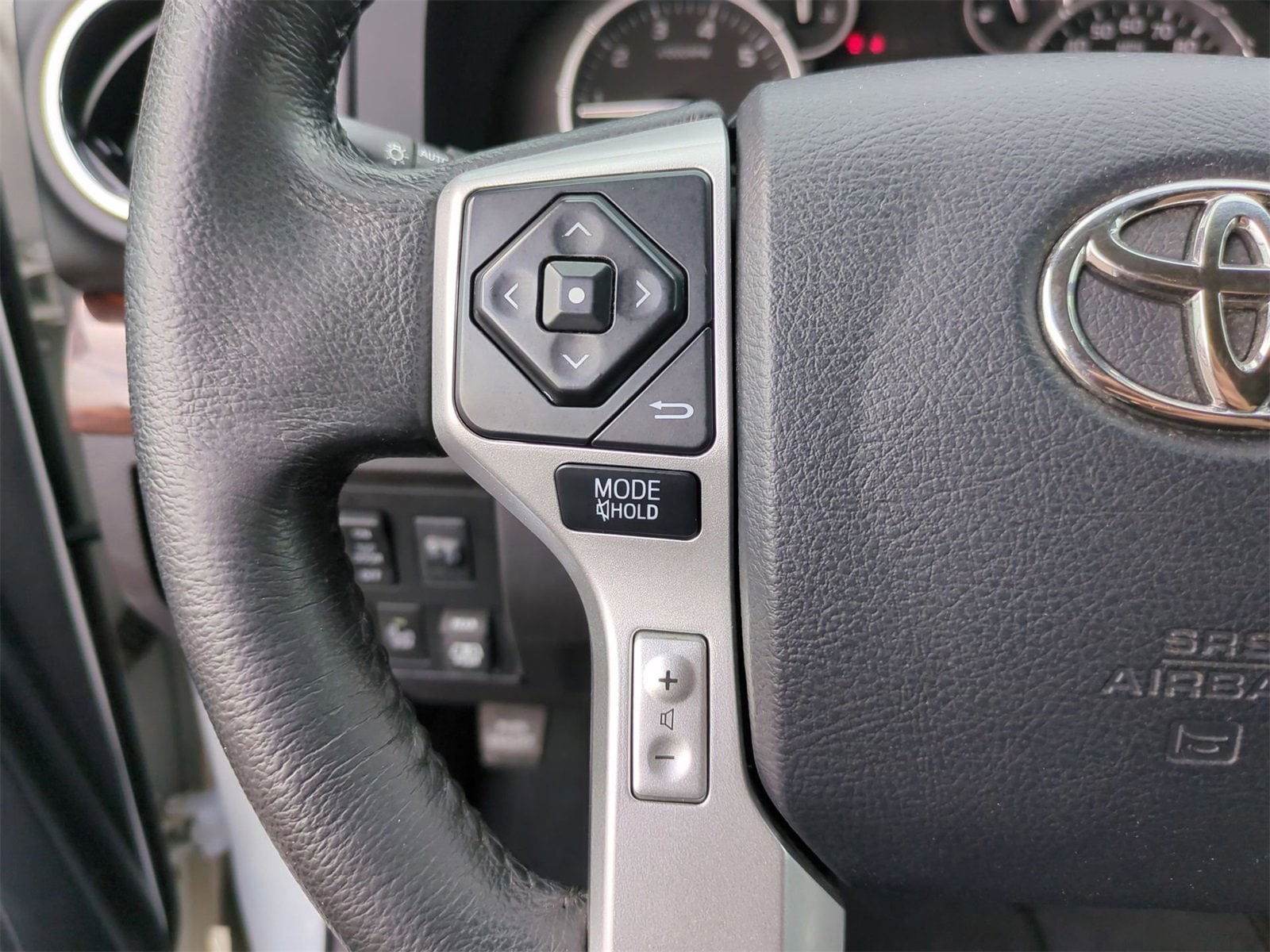 Thumbnail: 2016 Toyota Tundra - 21