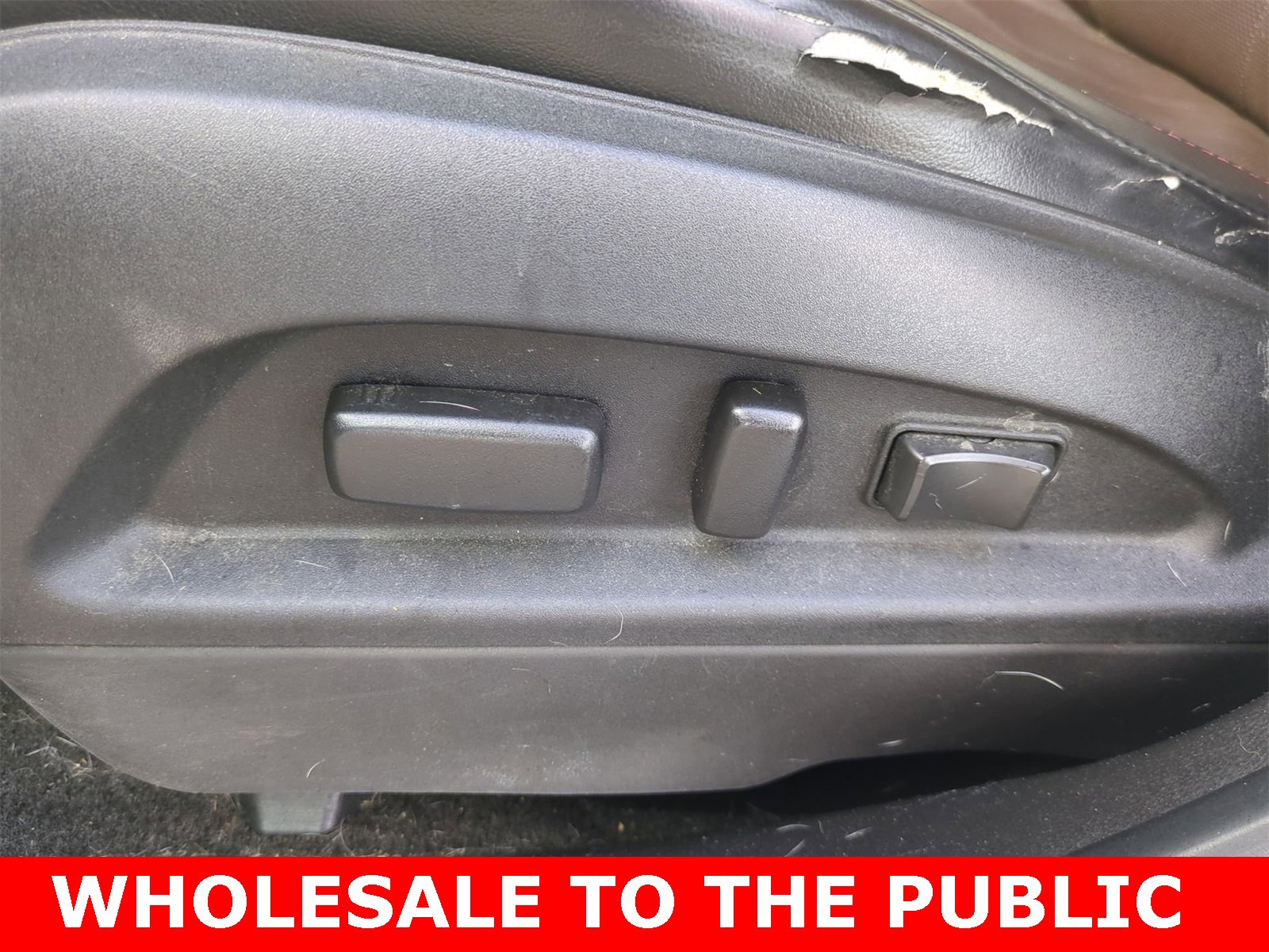 Thumbnail: 2010 Chevrolet Equinox - 17