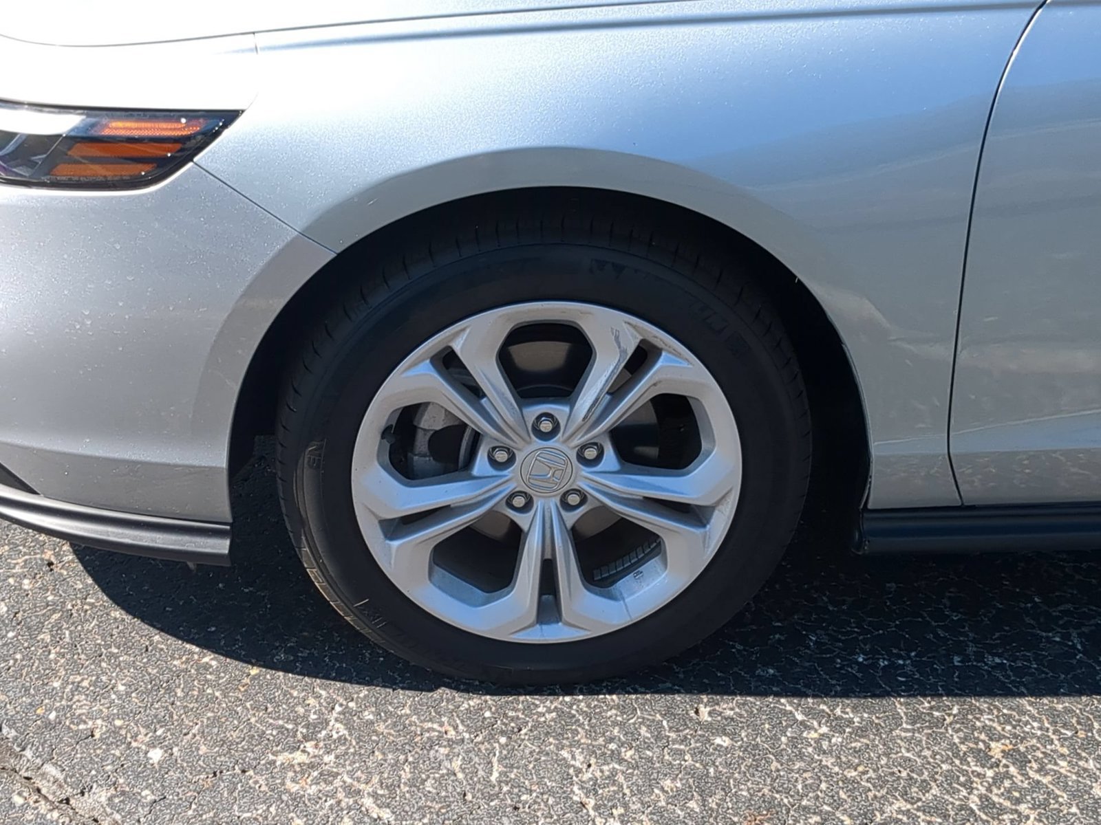 2025 Honda Accord LX - Photo 13