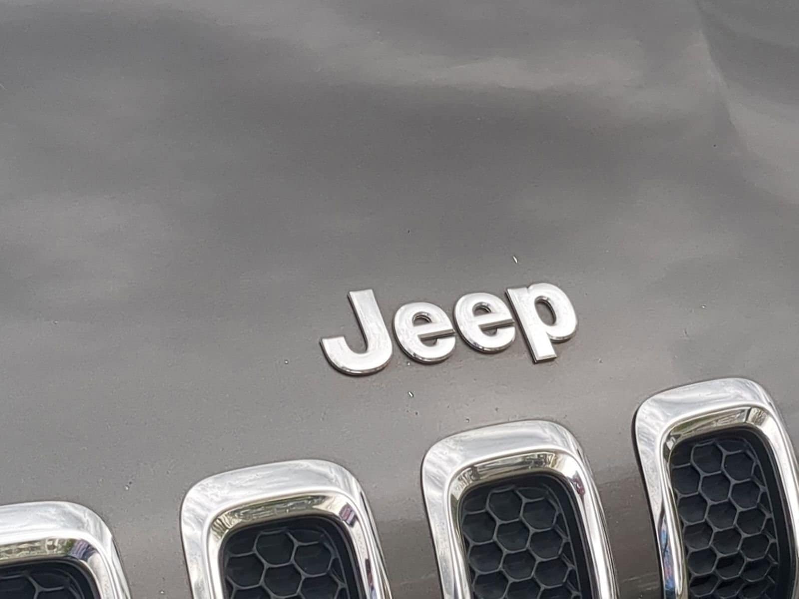 Thumbnail: 2015 Jeep Cherokee - 12