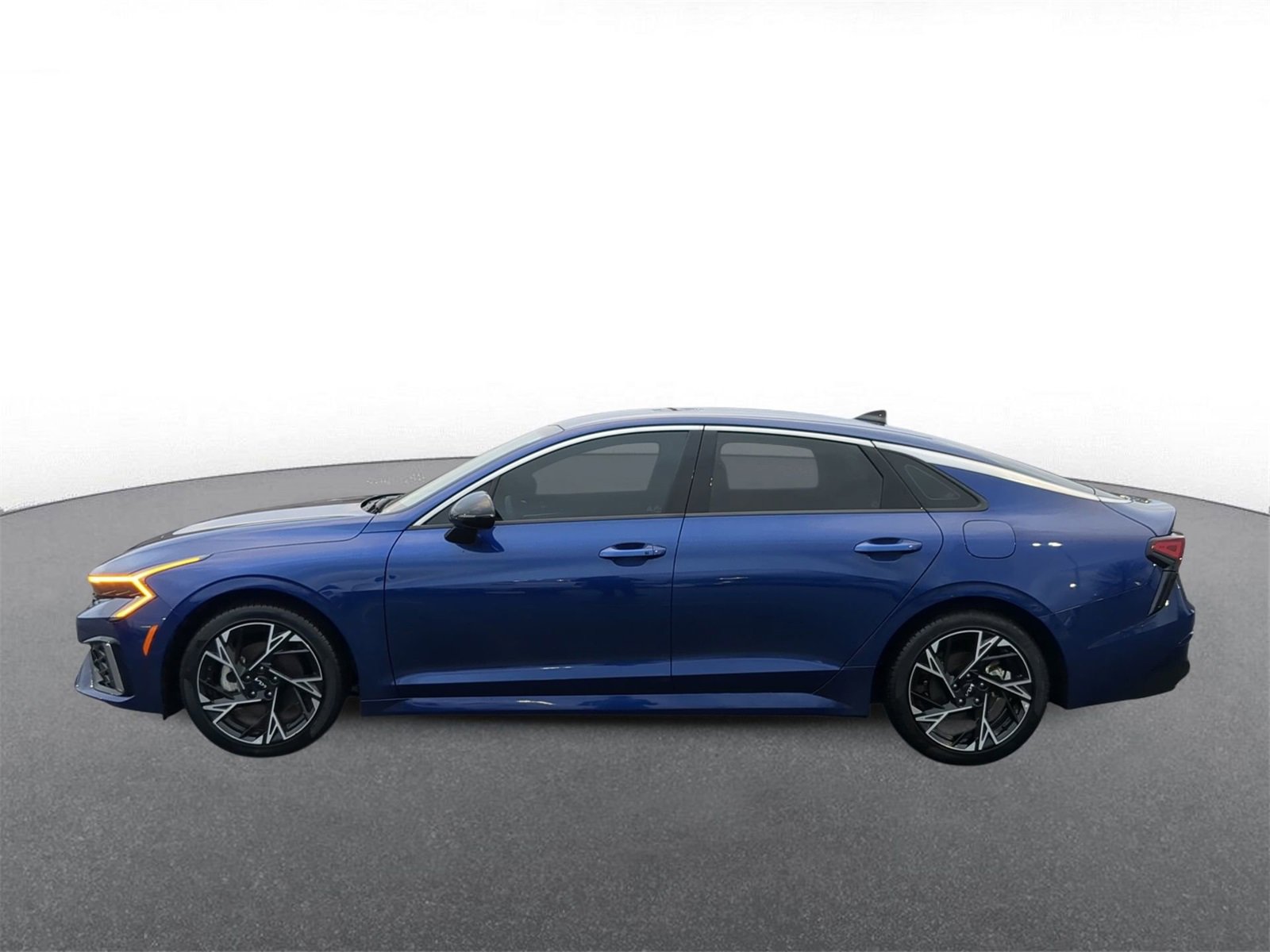 Thumbnail: 2025 Kia K5 - 5