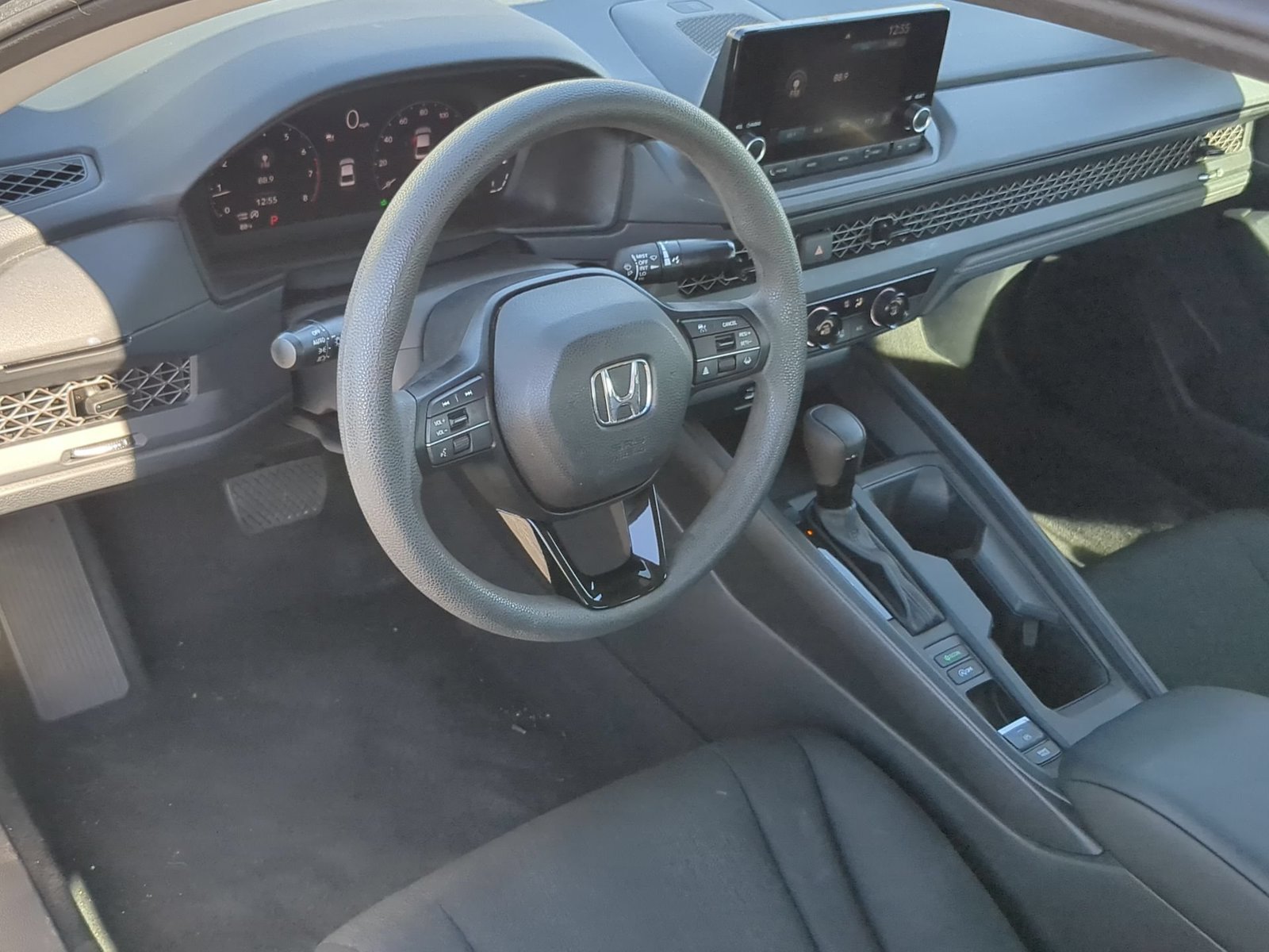 2025 Honda Accord LX - Photo 10