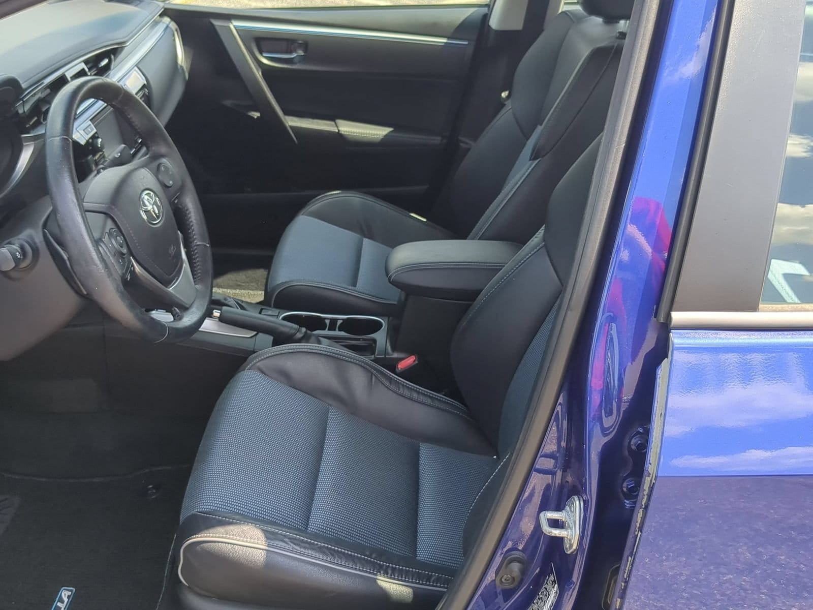 Thumbnail: 2016 Toyota Corolla - 16