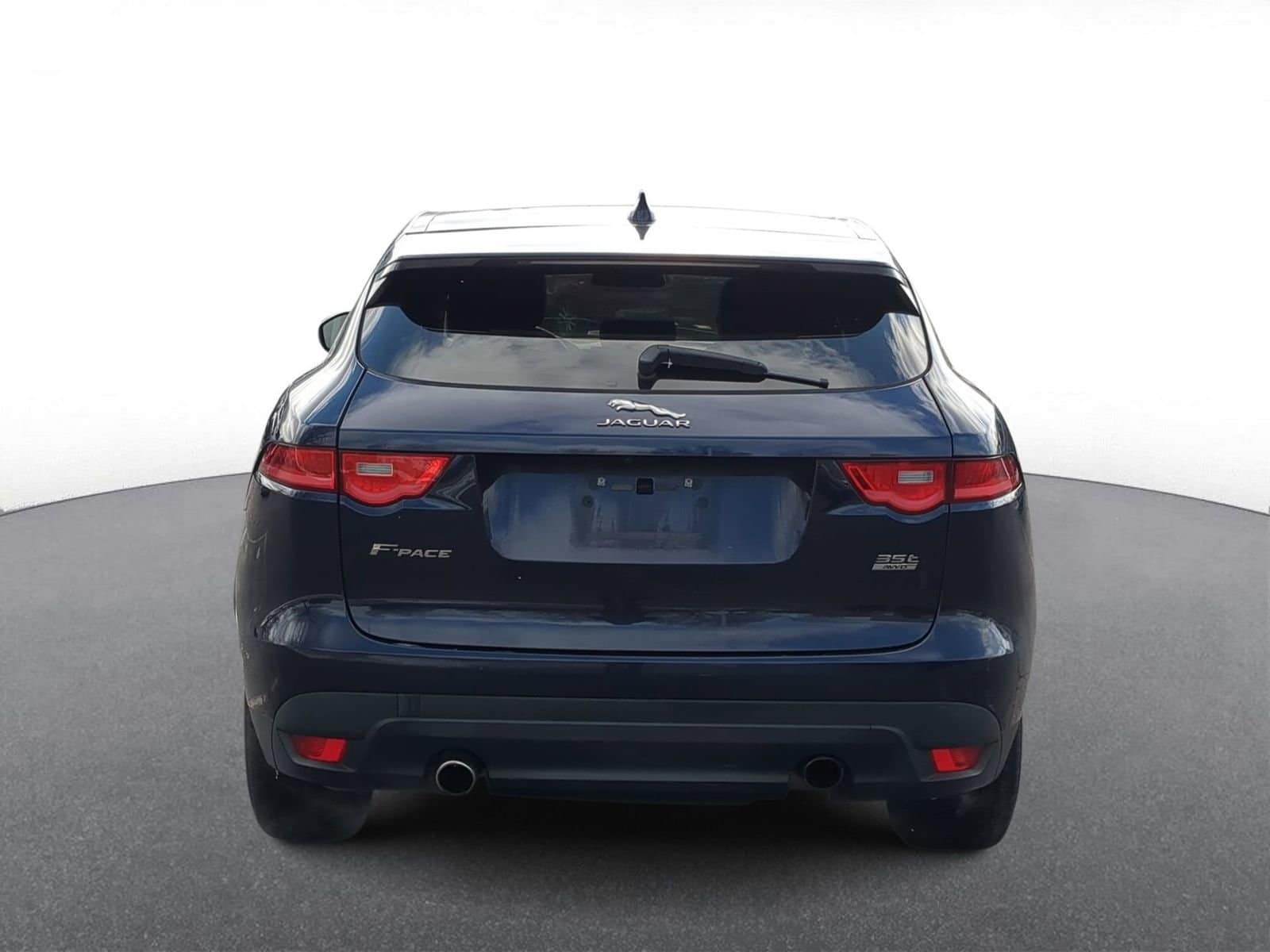 Thumbnail: 2017 Jaguar F-Pace - 7