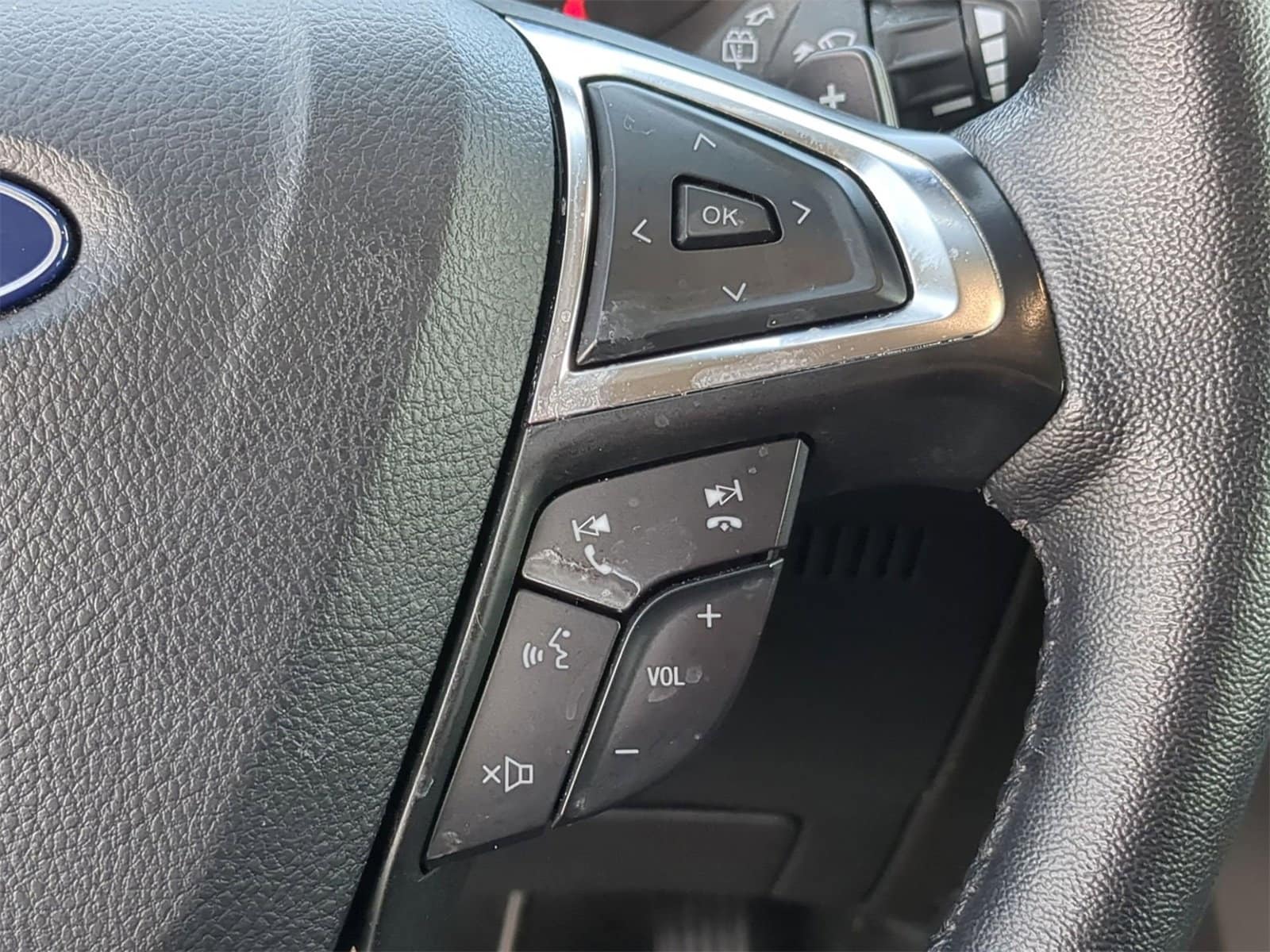 Thumbnail: 2024 Ford Edge - 31