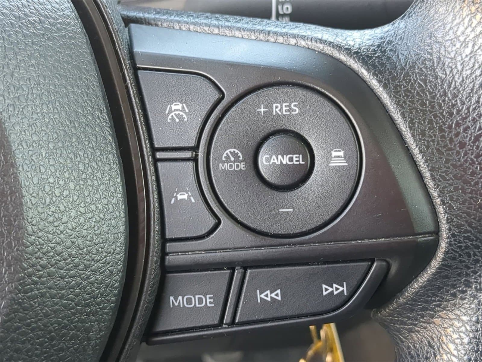 Thumbnail: 2023 Toyota Corolla - 32