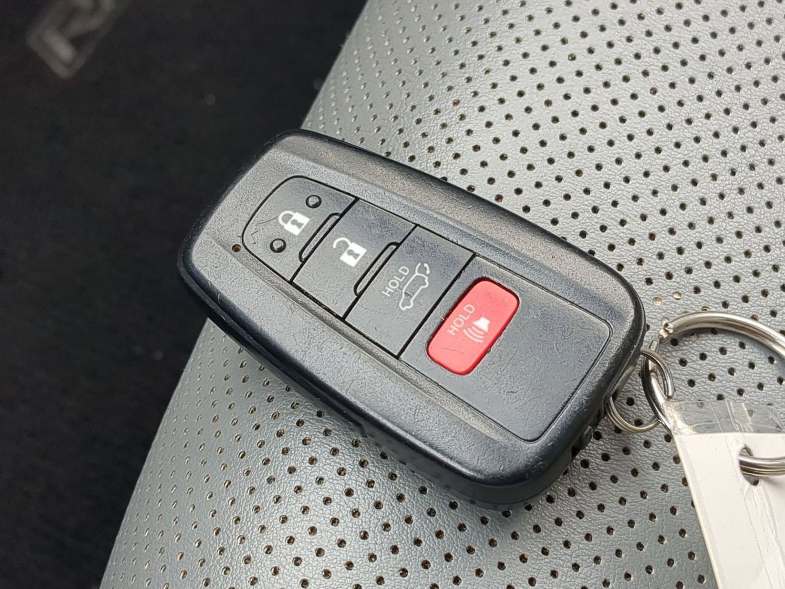 Thumbnail: 2020 Toyota RAV4 - 35