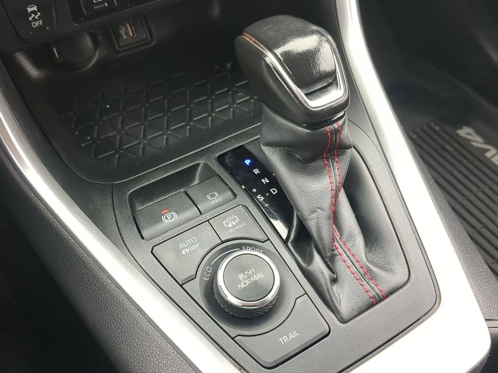 Thumbnail: 2023 Toyota RAV4 - 30