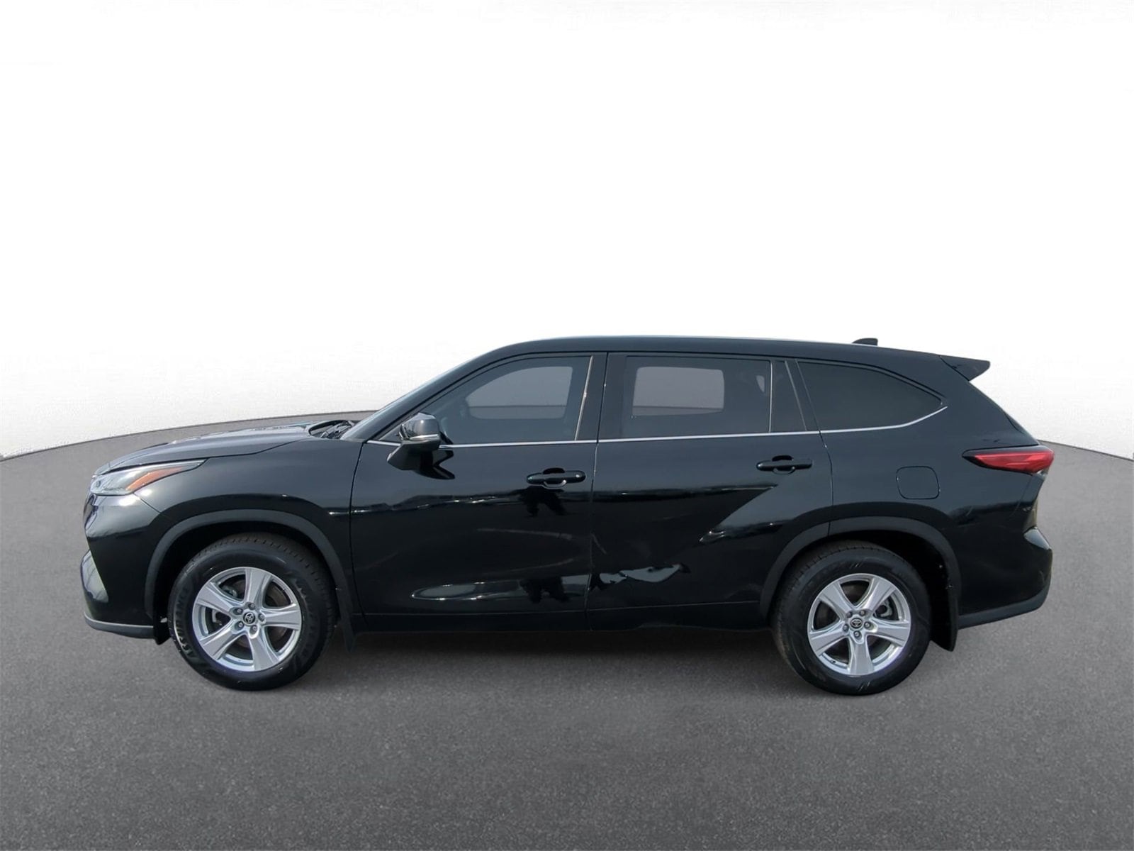 Thumbnail: 2021 Toyota Highlander - 5