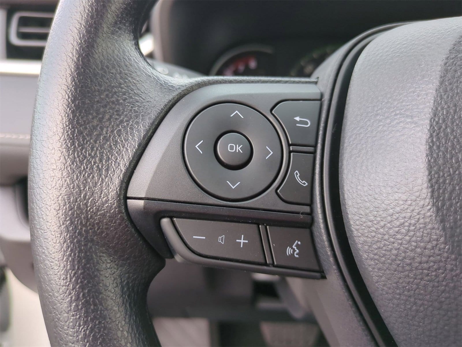 Thumbnail: 2025 Toyota RAV4 - 22