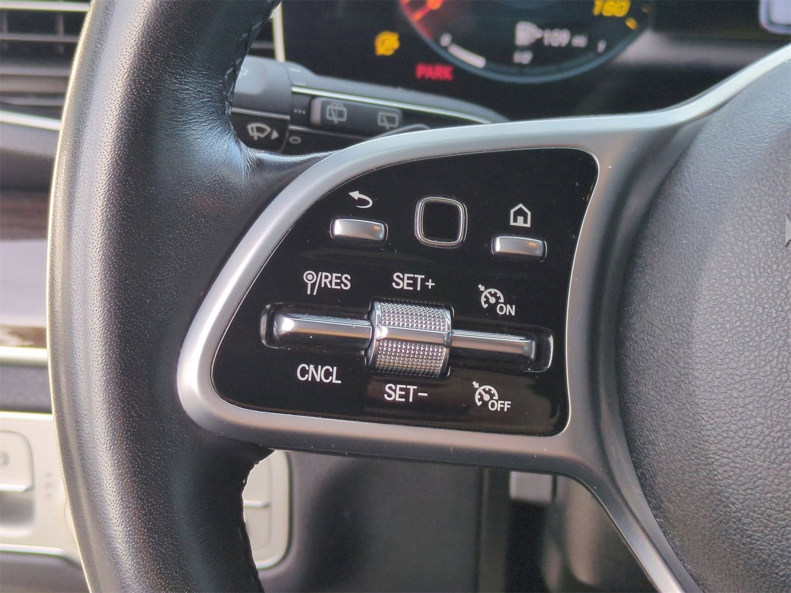 Thumbnail: 2022 Mercedes-Benz GLE - 24