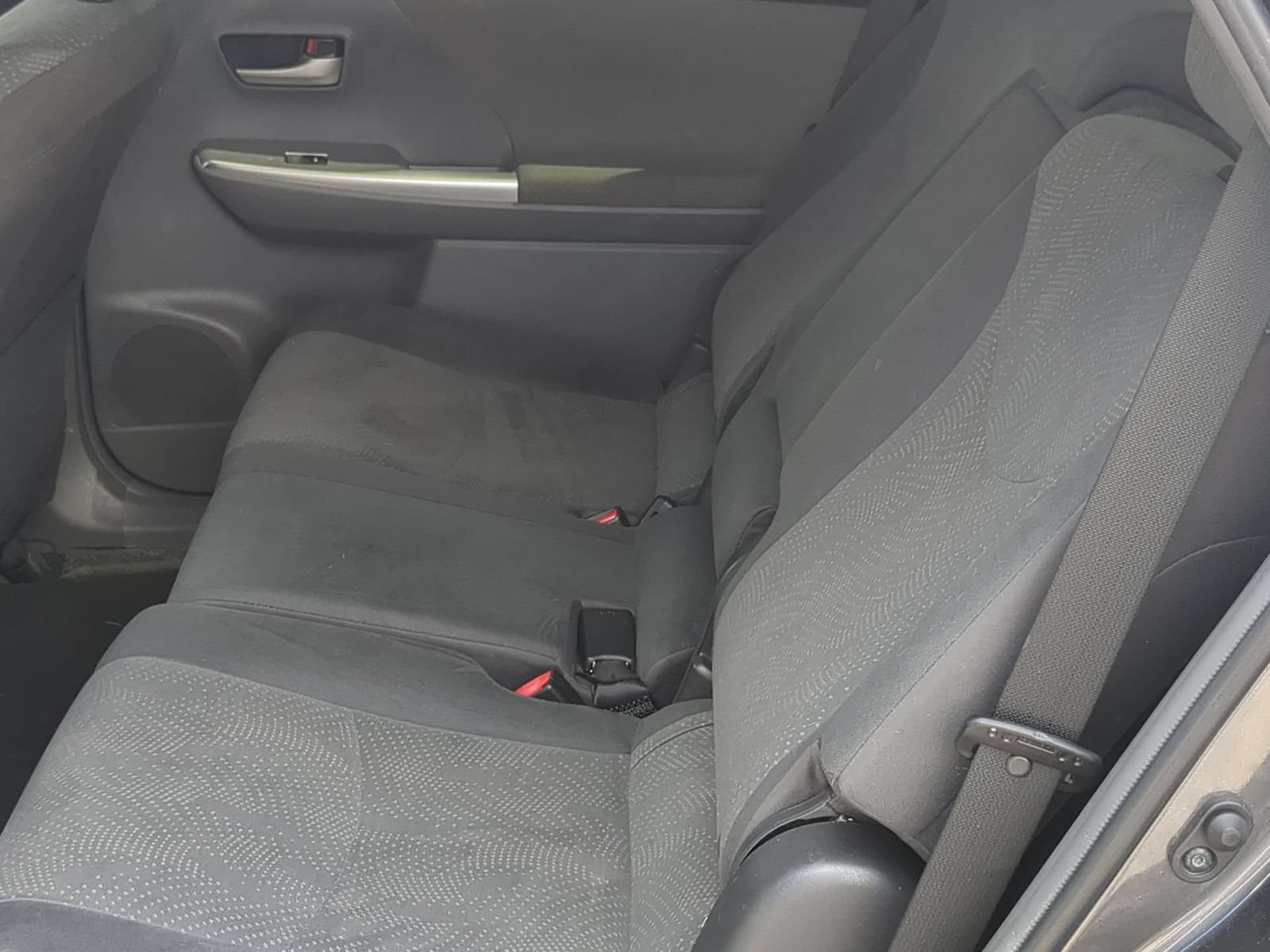 Thumbnail: 2013 Toyota Prius v - 19