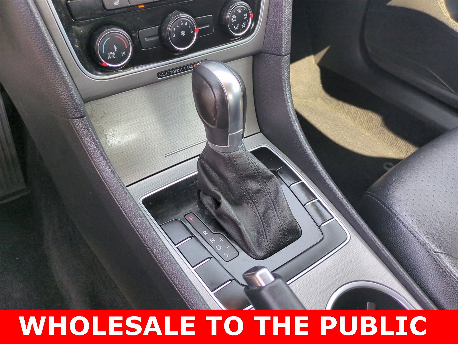 Thumbnail: 2014 Volkswagen Passat - 27