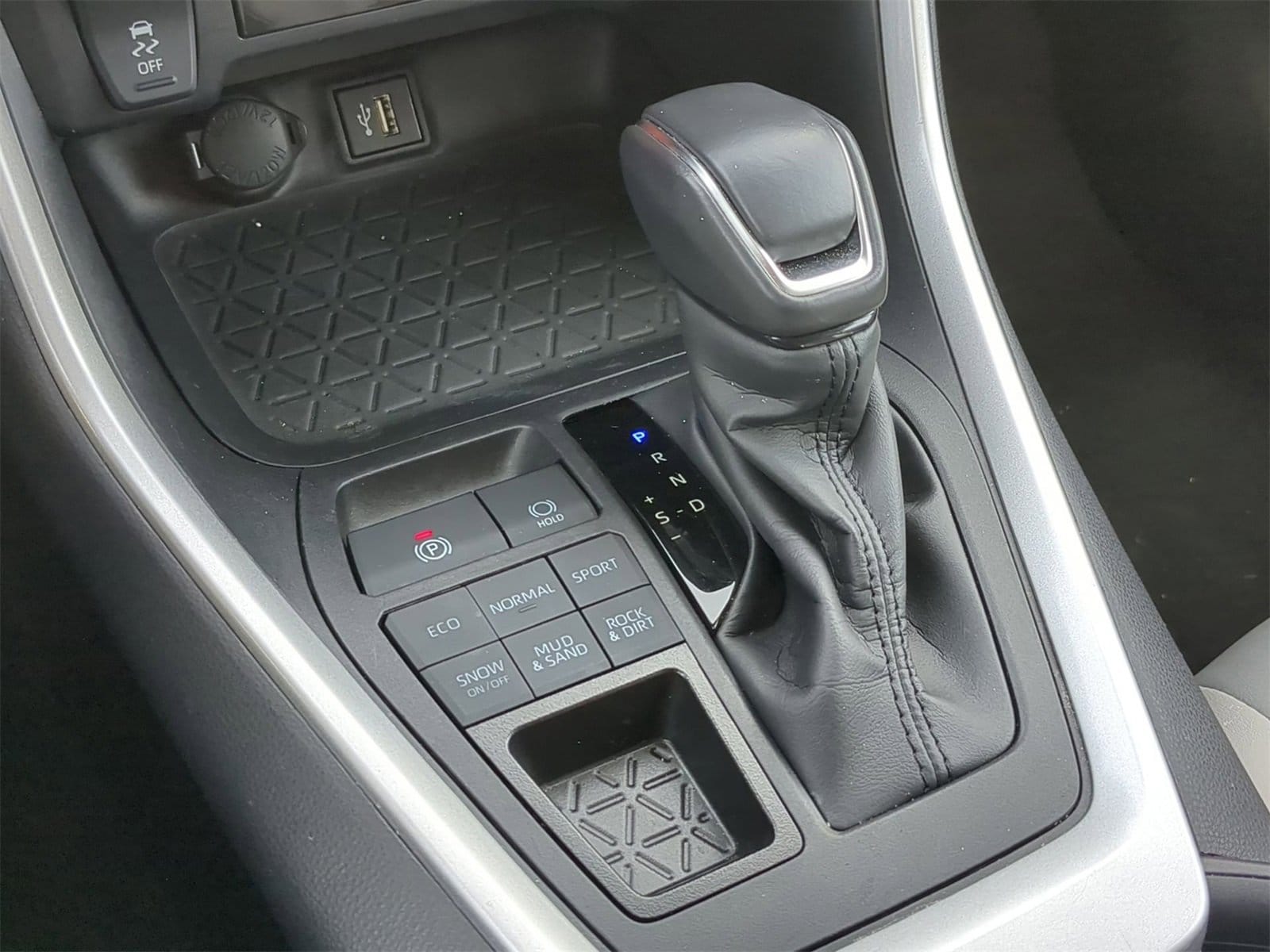 Thumbnail: 2024 Toyota RAV4 - 37