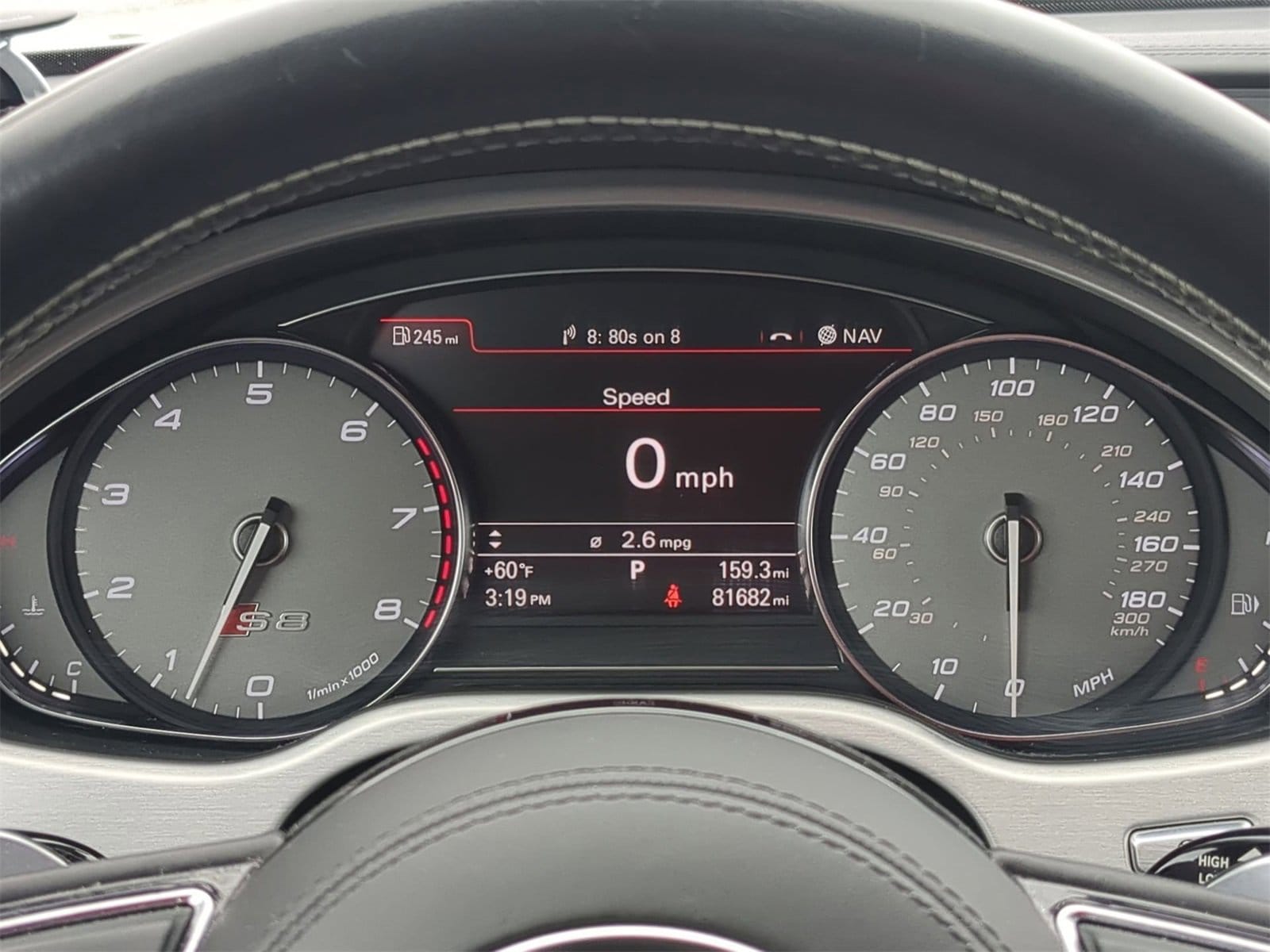 Thumbnail: 2013 Audi S8 - 39