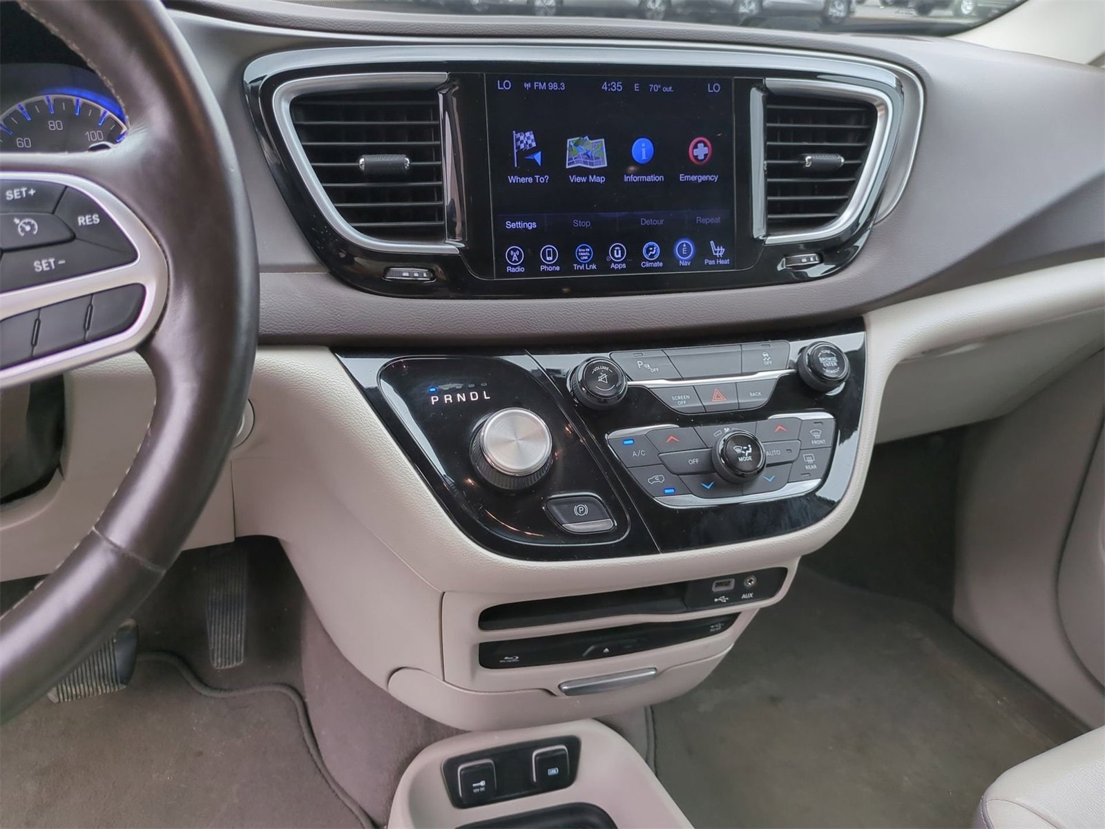 Thumbnail: 2017 Chrysler Pacifica - 25
