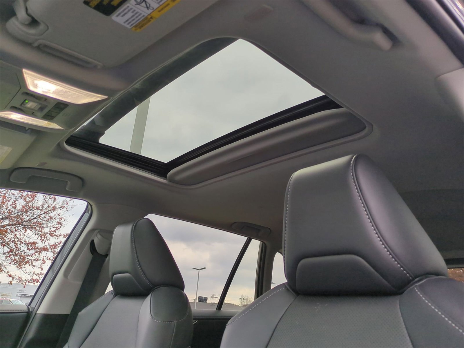 Thumbnail: 2024 Toyota RAV4 - 19