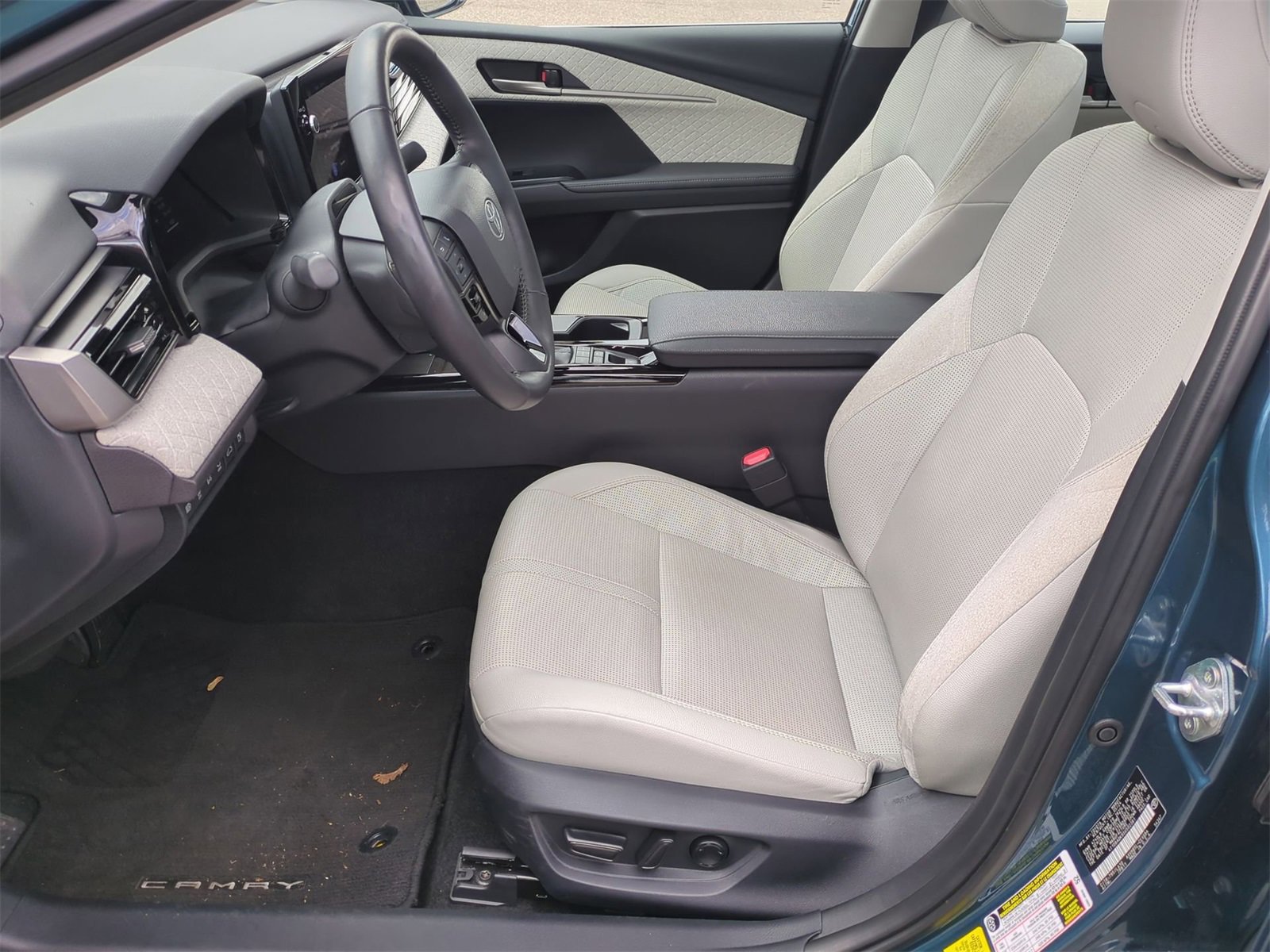 Thumbnail: 2025 Toyota Camry - 15