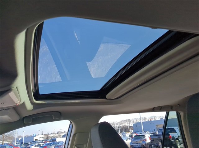 Thumbnail: 2021 Toyota RAV4 - 20