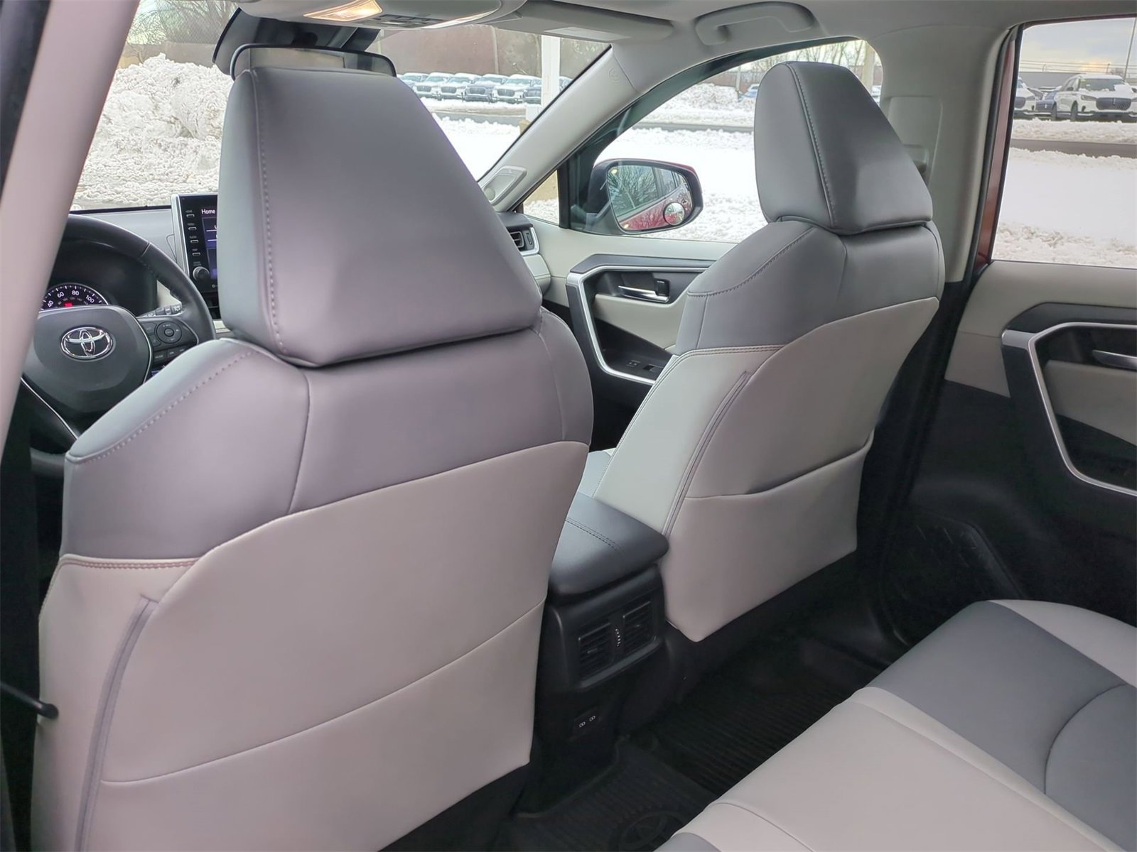 Thumbnail: 2022 Toyota RAV4 - 18