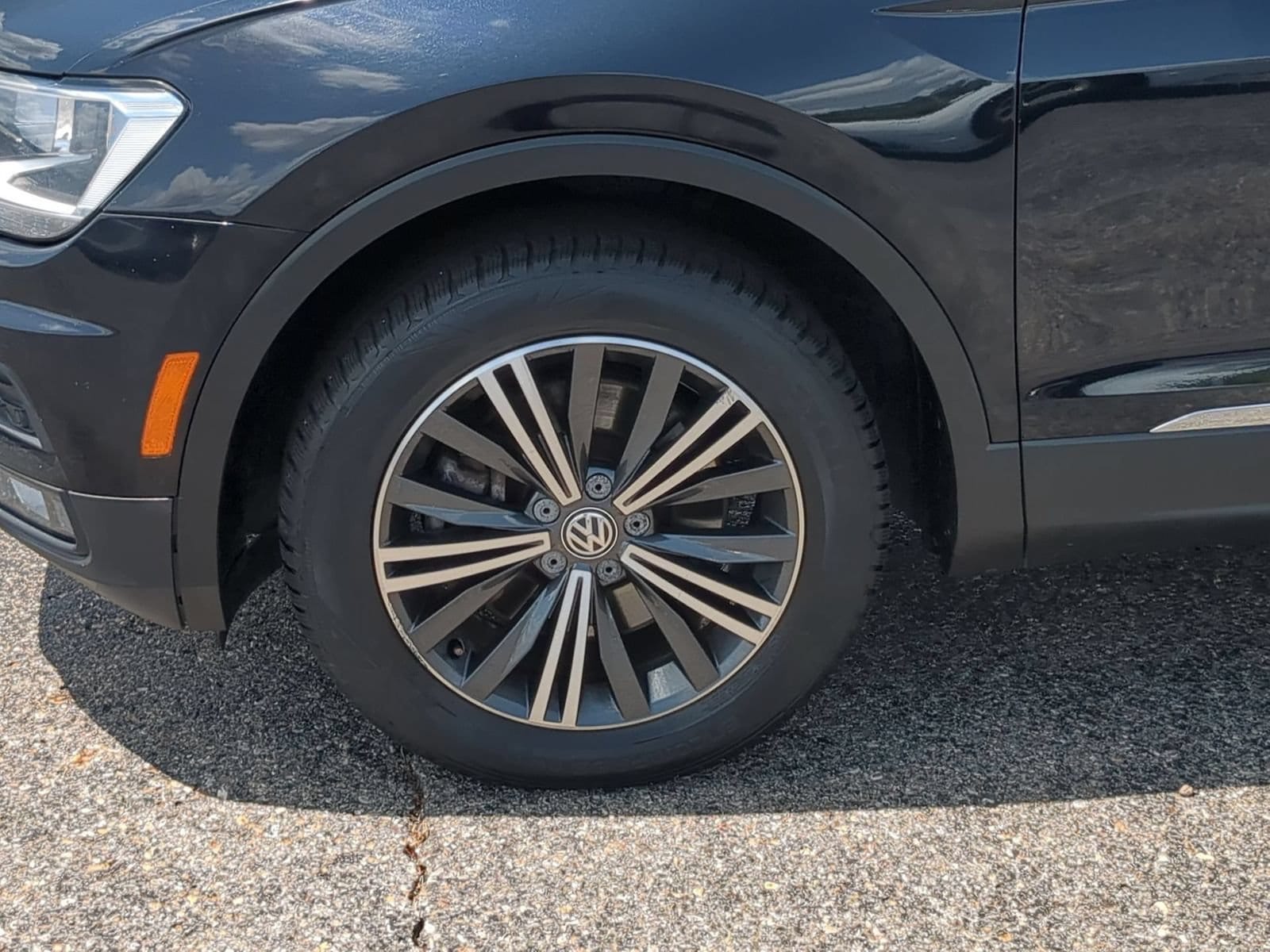 Thumbnail: 2019 Volkswagen Tiguan - 14