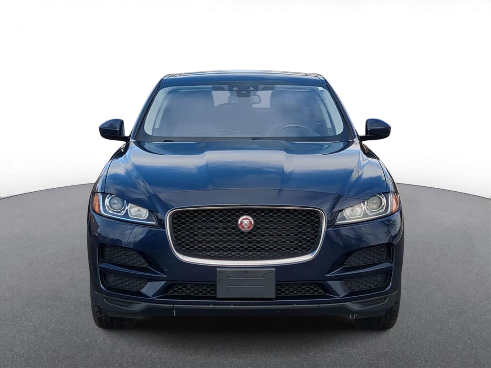 Thumbnail: 2017 Jaguar F-Pace - 3