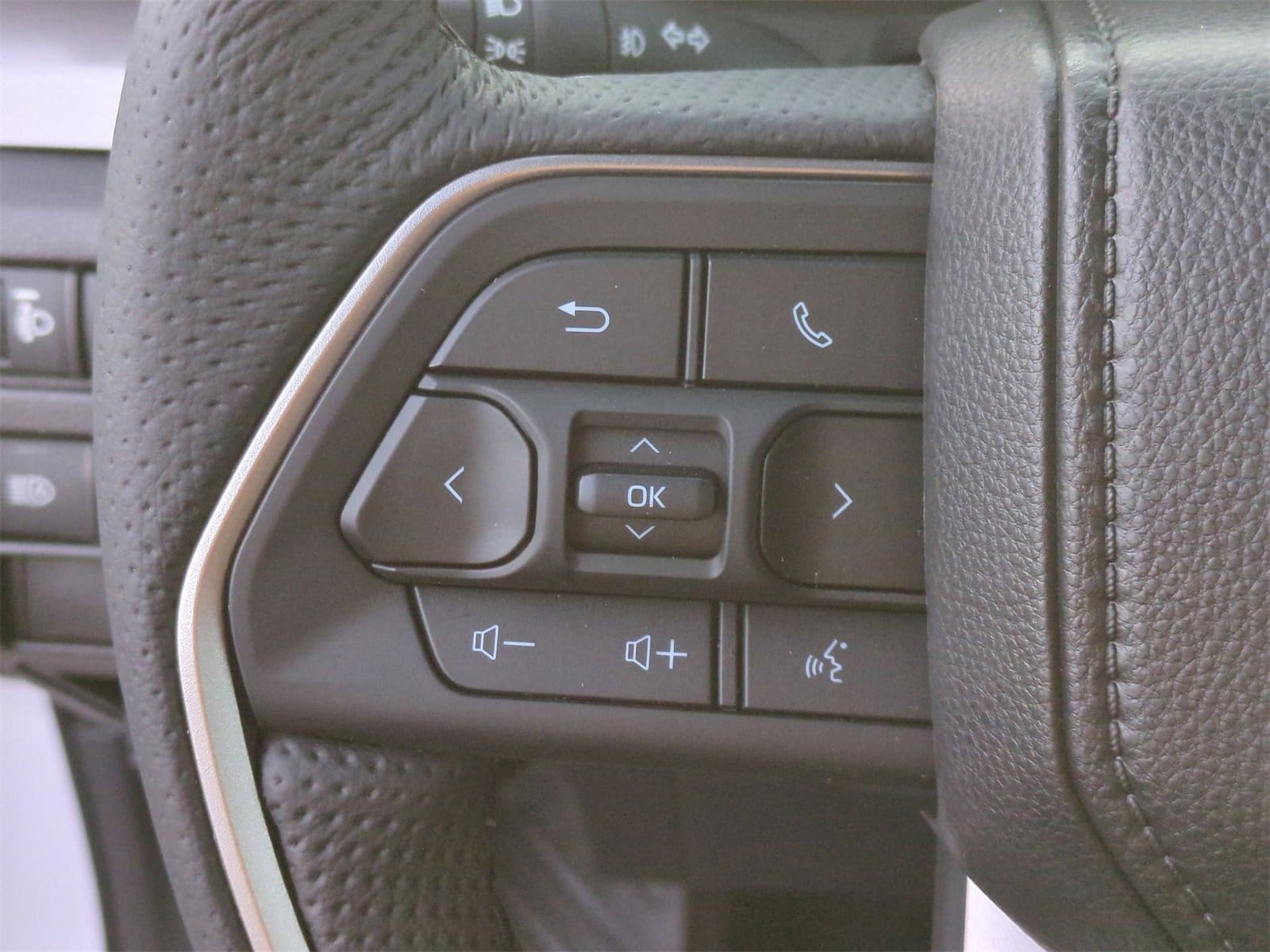 Thumbnail: 2025 Toyota Tacoma - 23