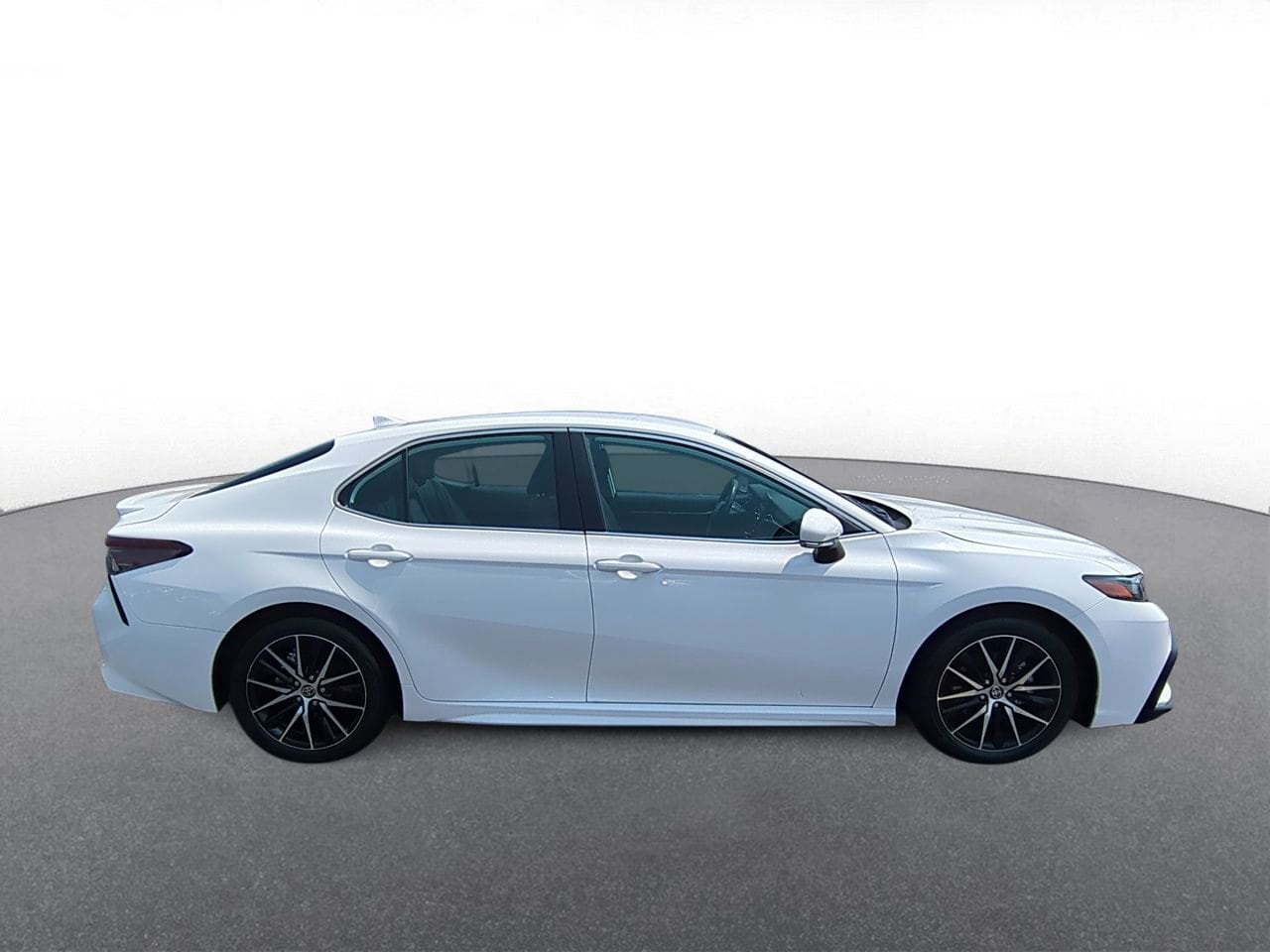 Thumbnail: 2024 Toyota Camry - 9