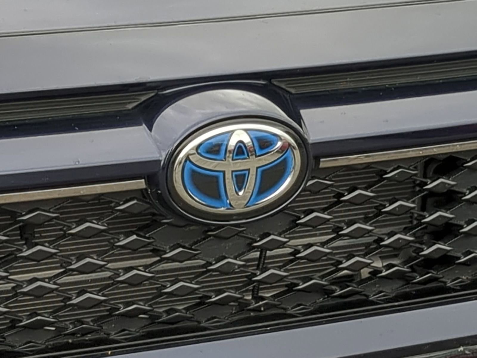 Thumbnail: 2023 Toyota RAV4 - 12