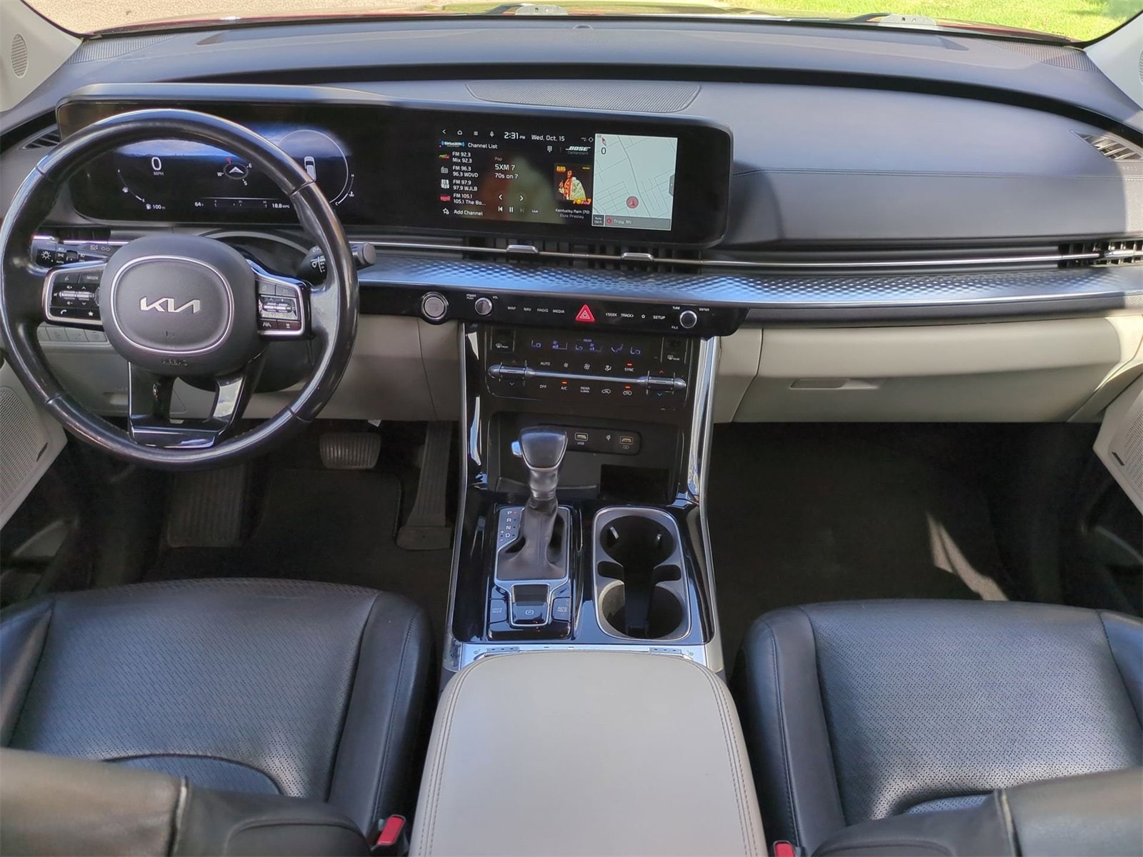 Thumbnail: 2023 Kia Carnival - 15