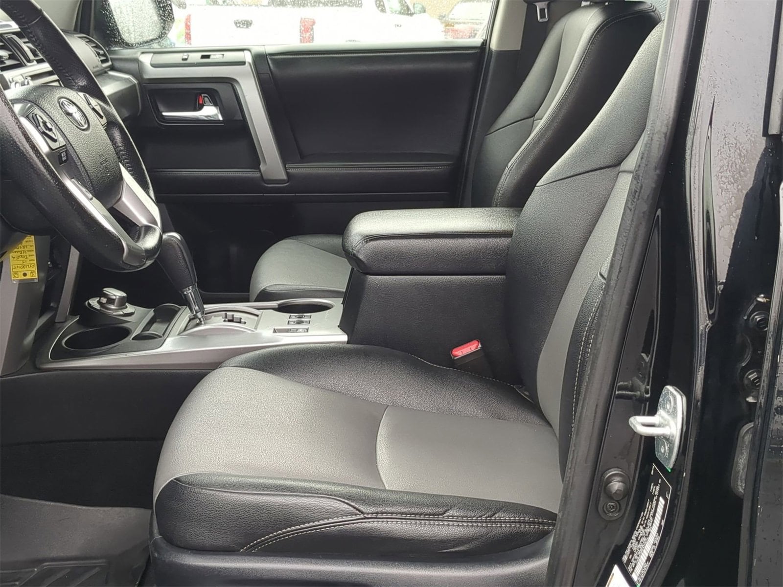 Thumbnail: 2015 Toyota 4Runner - 23