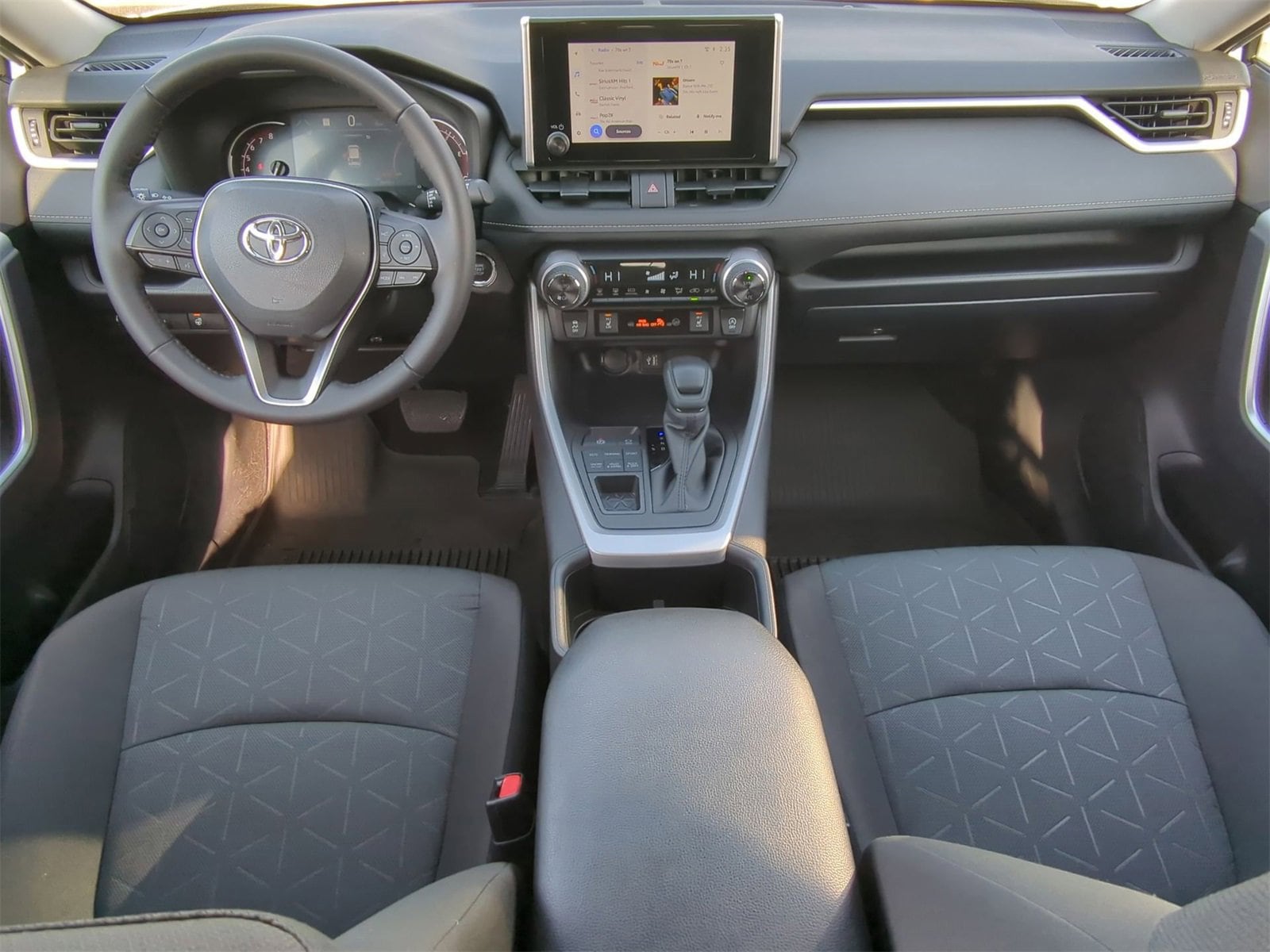 Thumbnail: 2025 Toyota RAV4 - 22