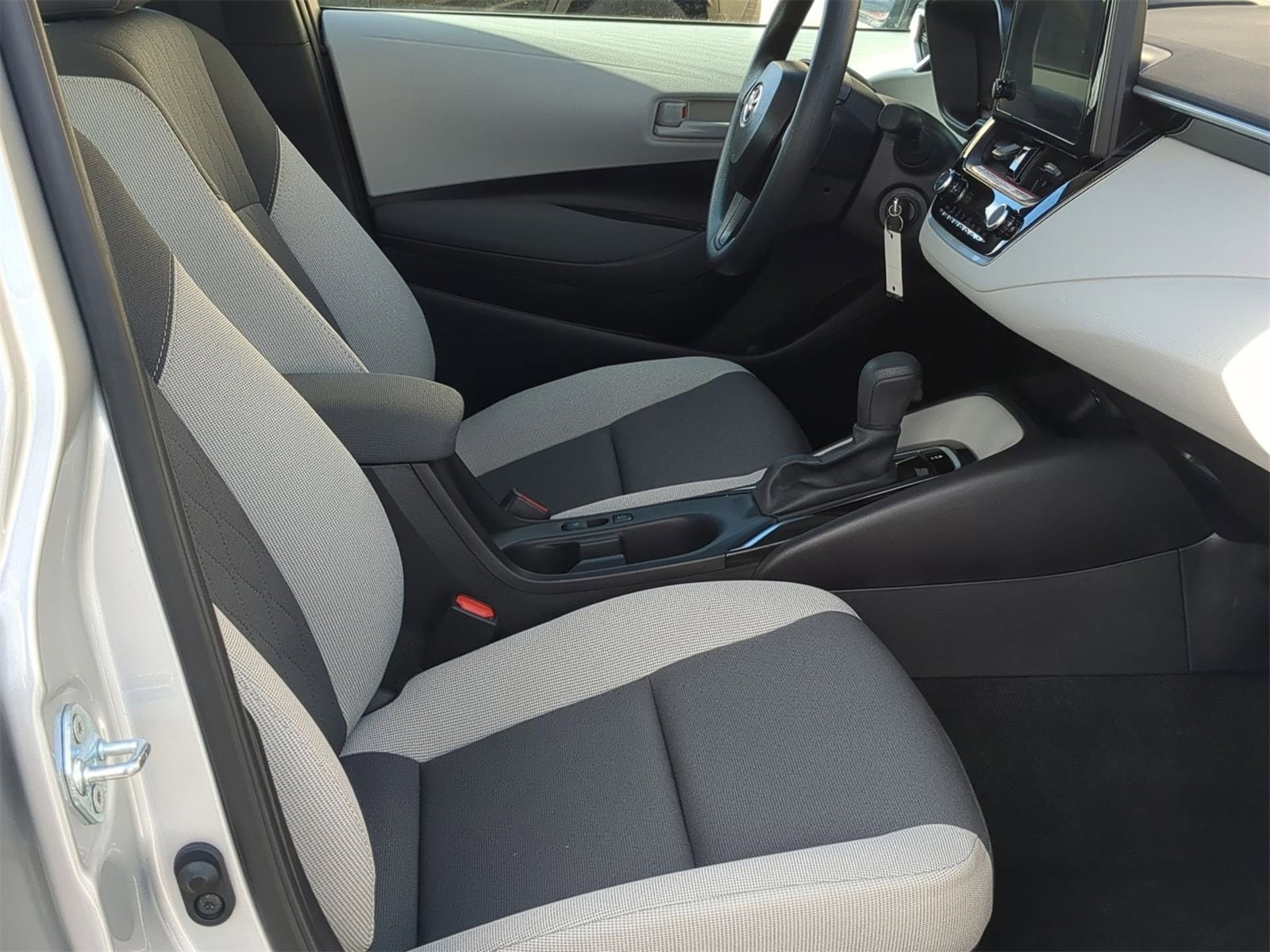 Thumbnail: 2025 Toyota Corolla - 27